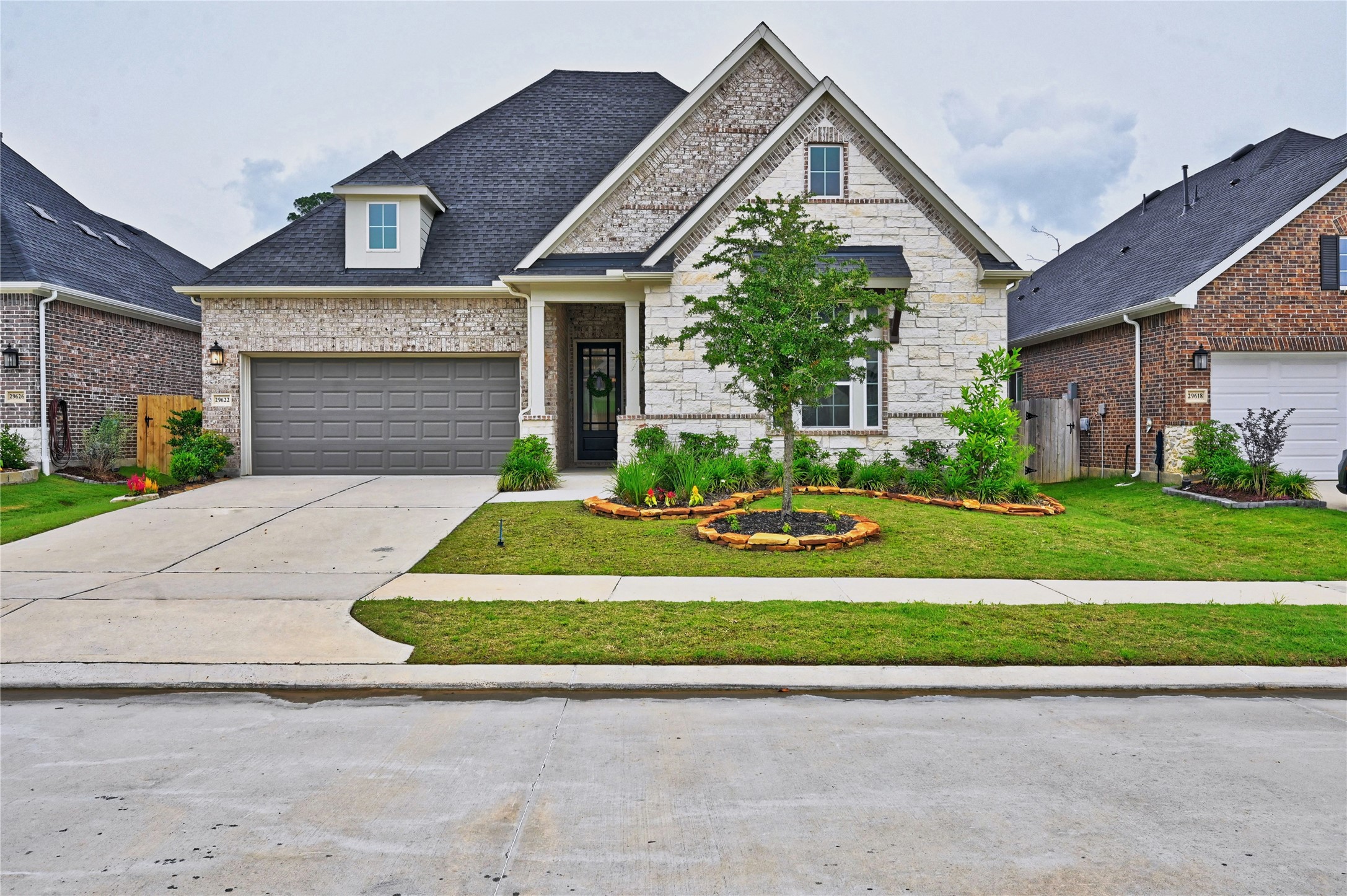 Listing photo 3