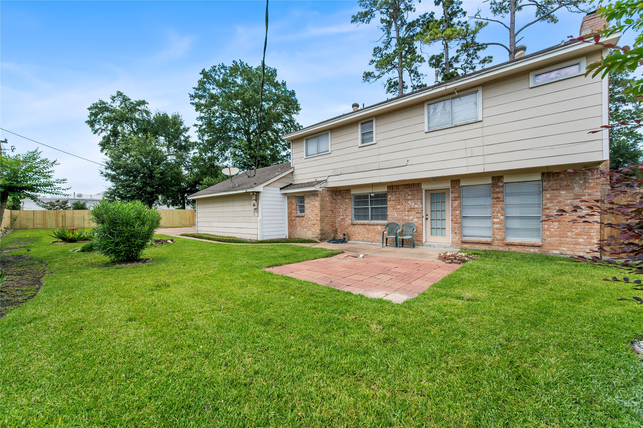 Listing photo 4