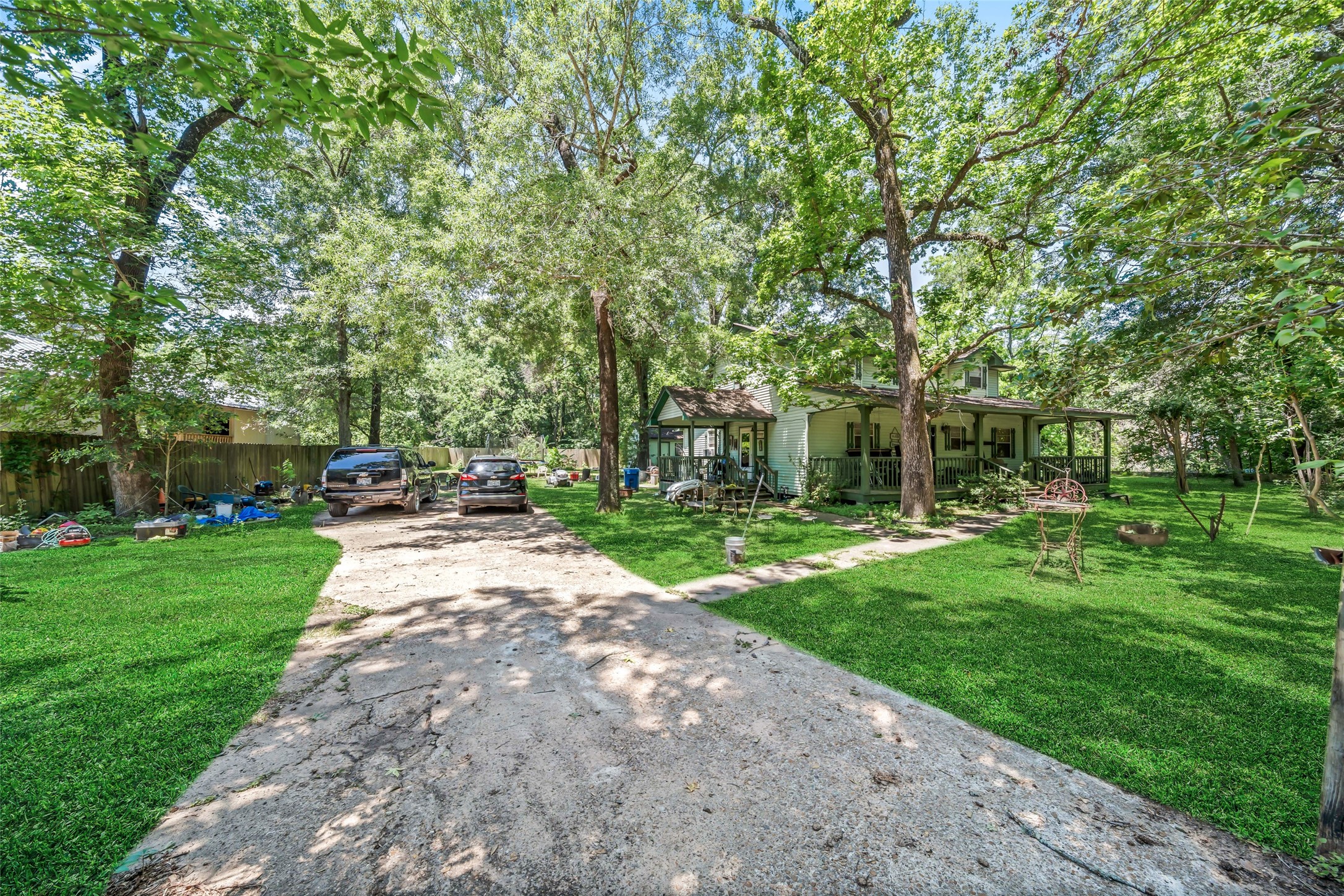 Listing photo 1