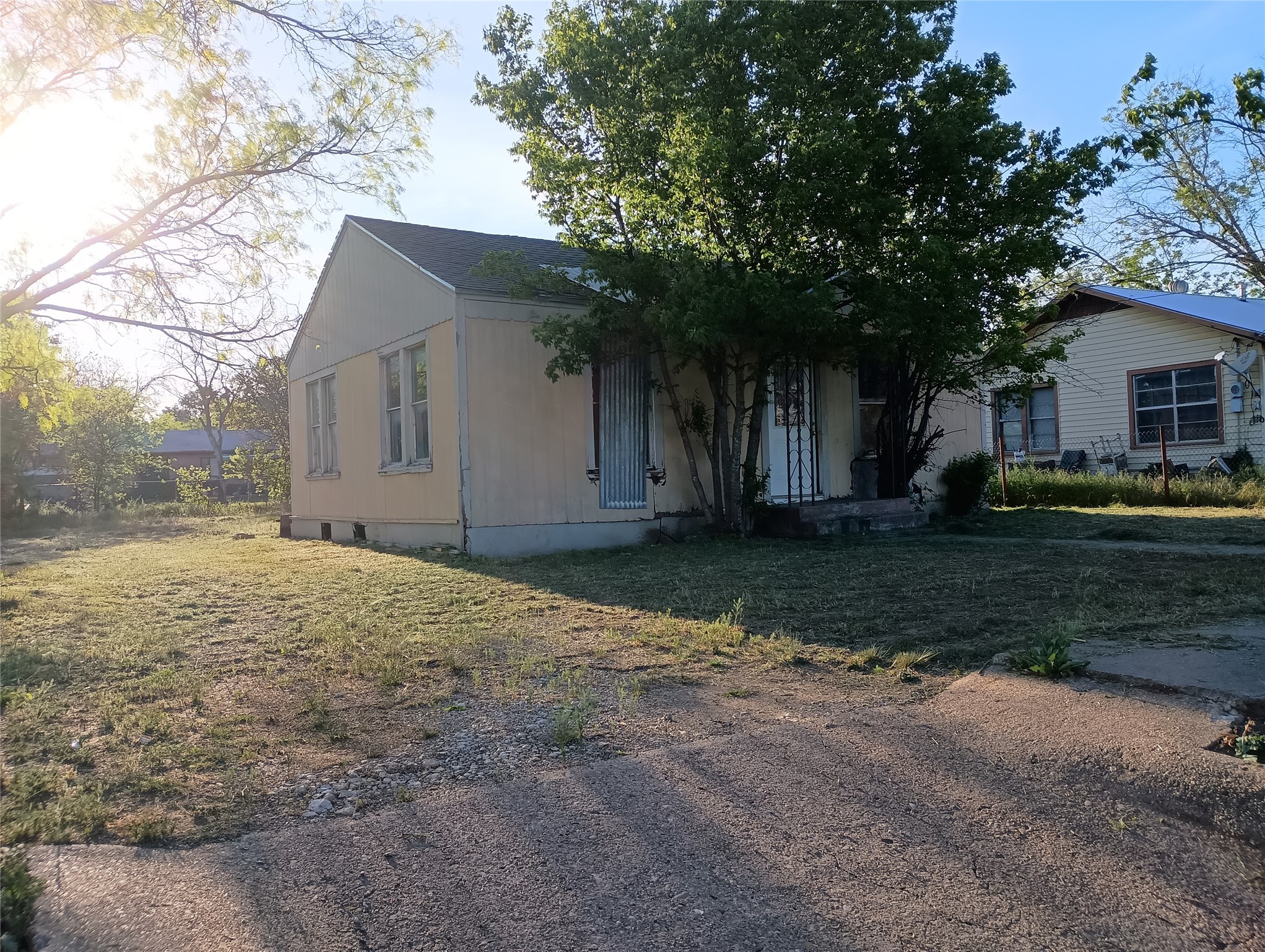 Listing photo 1
