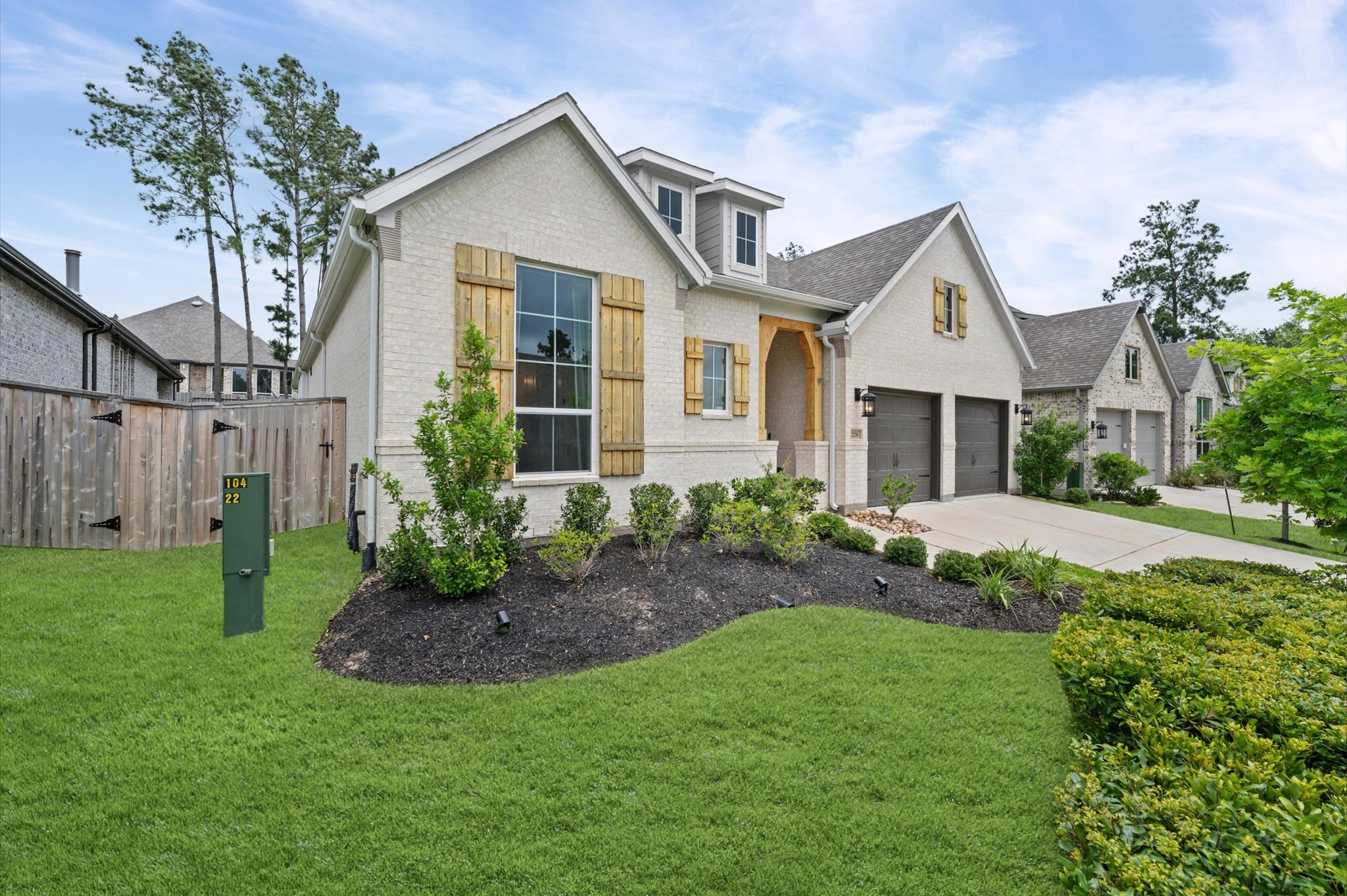 Listing photo 1