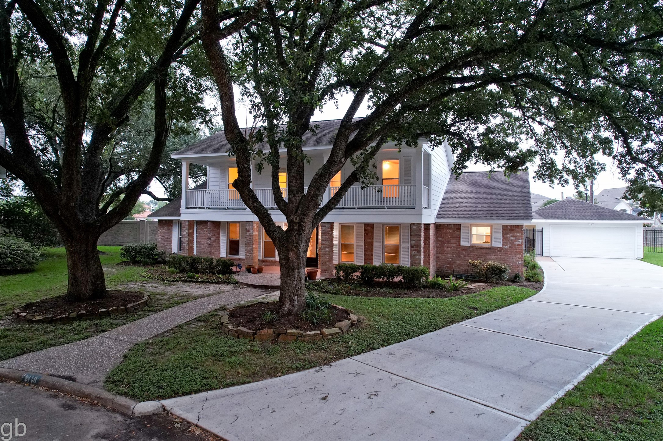 Listing photo 3