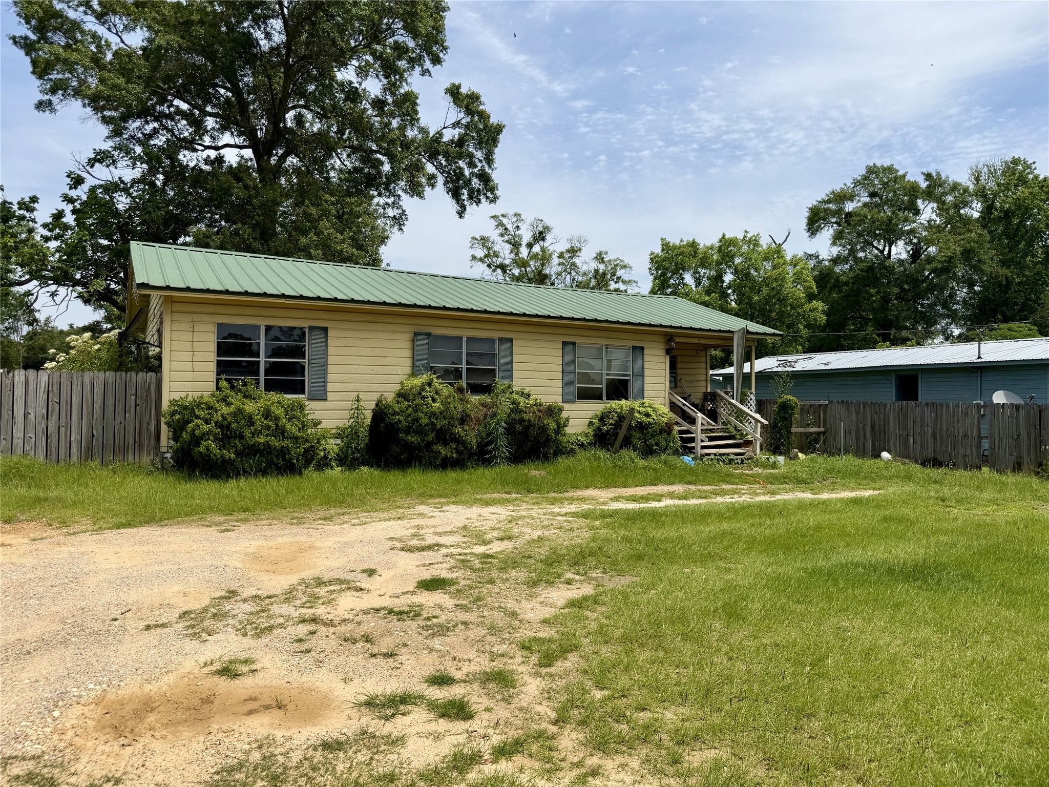 Listing photo 1
