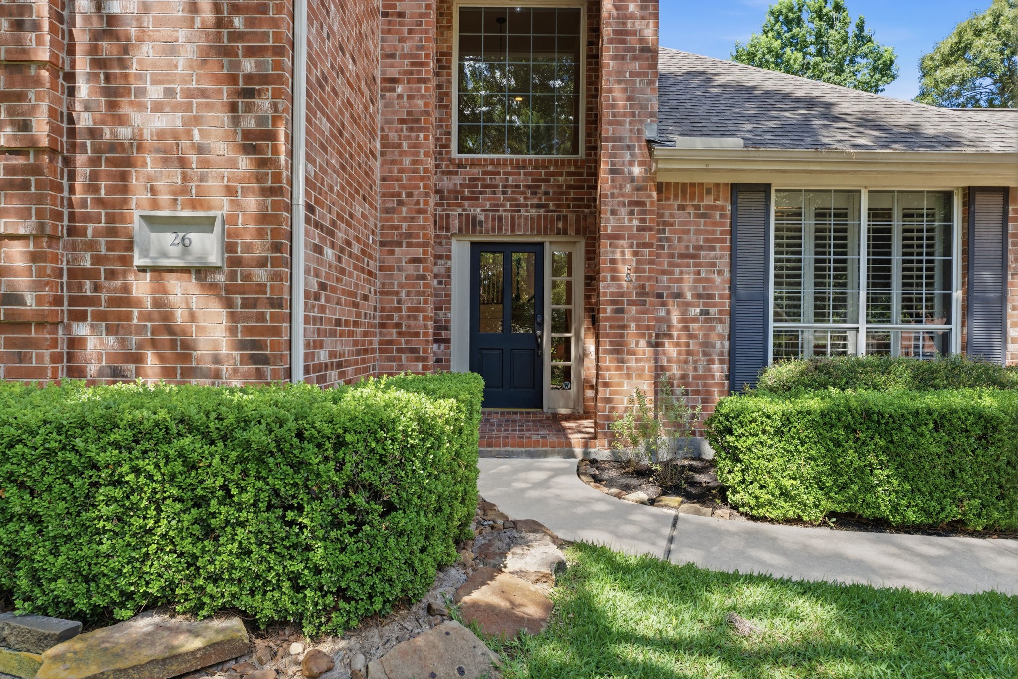 Listing photo 1