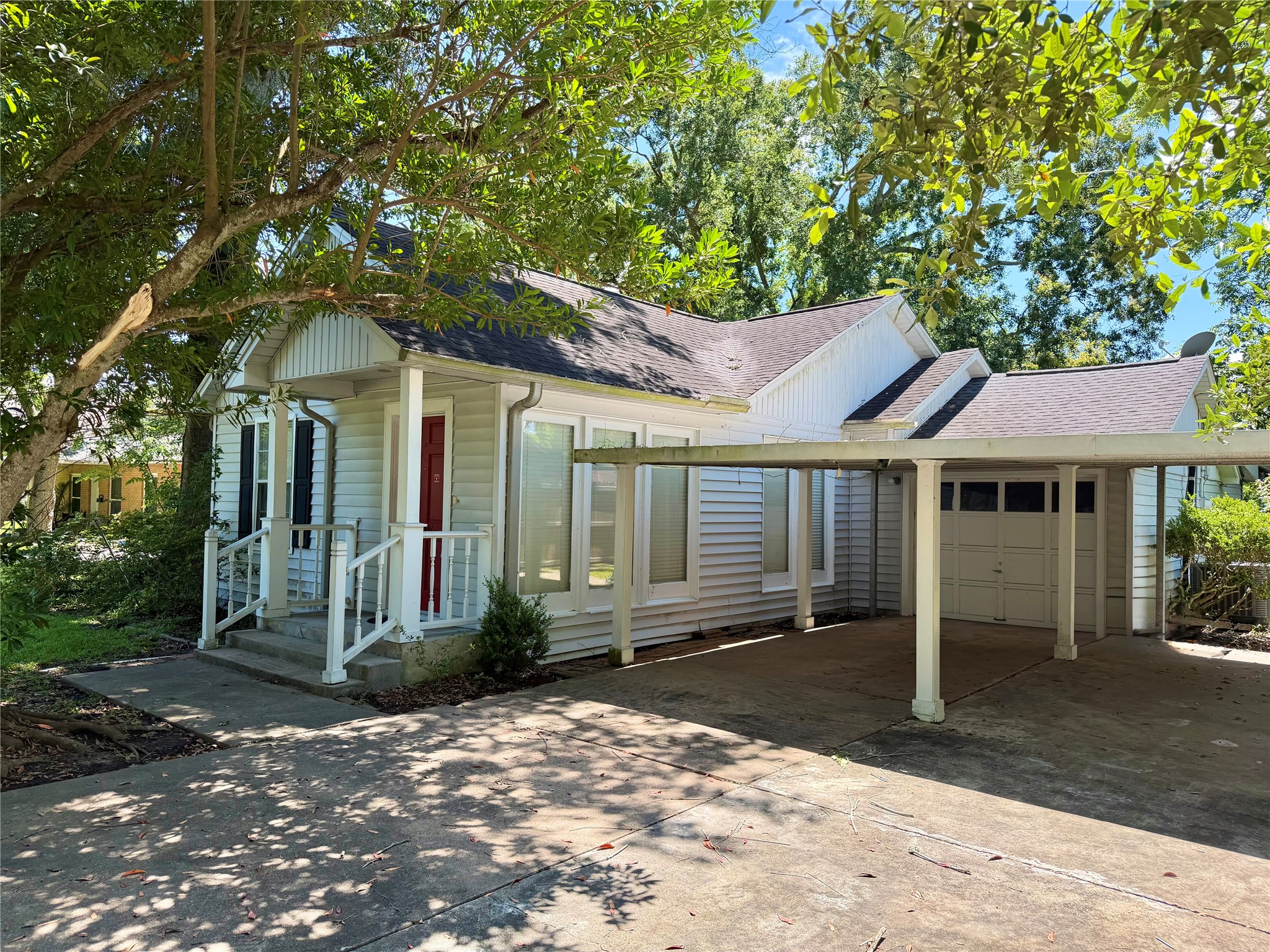 Listing photo 1