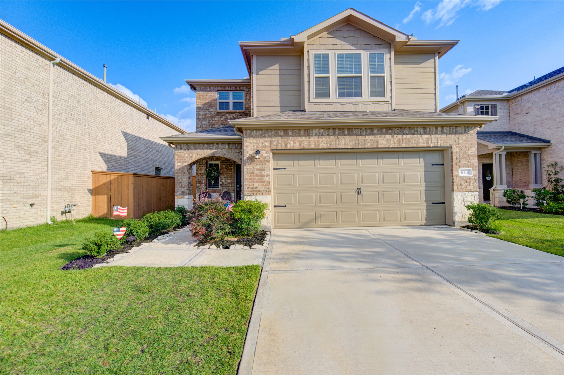 Listing photo 1