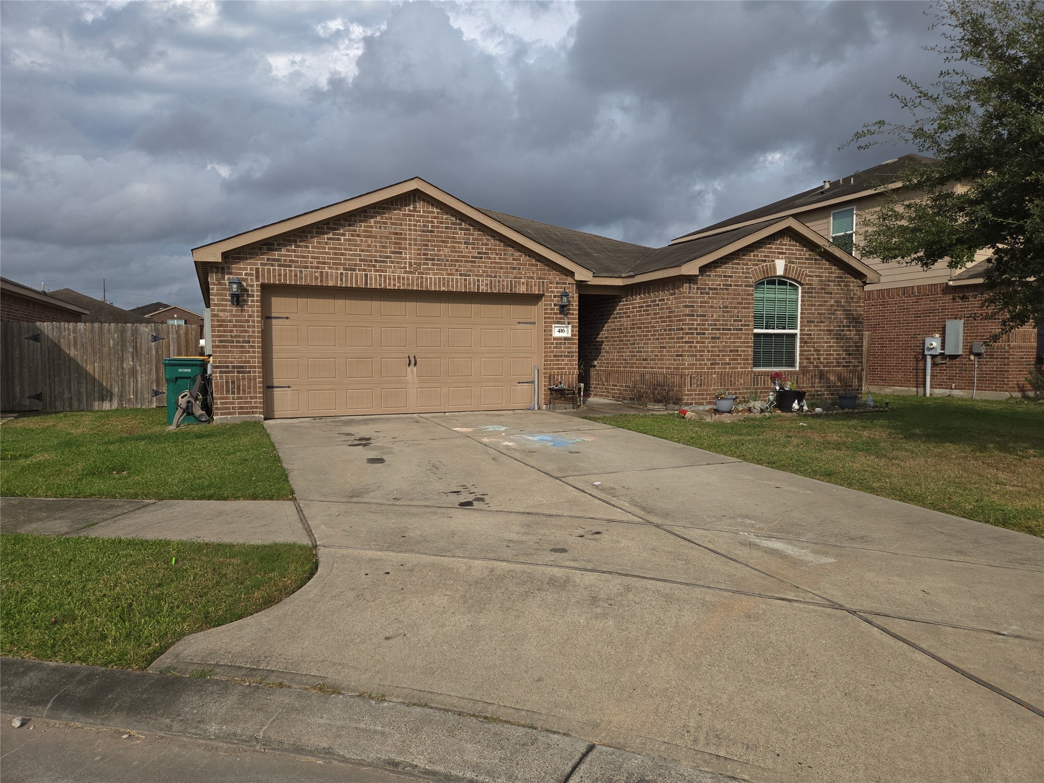 Listing photo 1