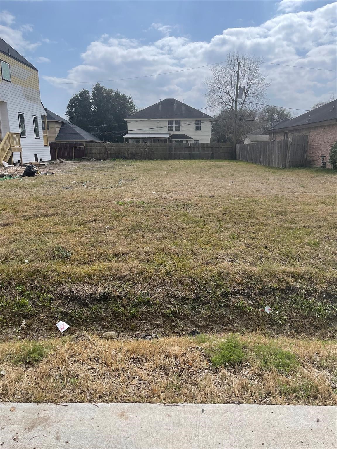 Listing photo 1