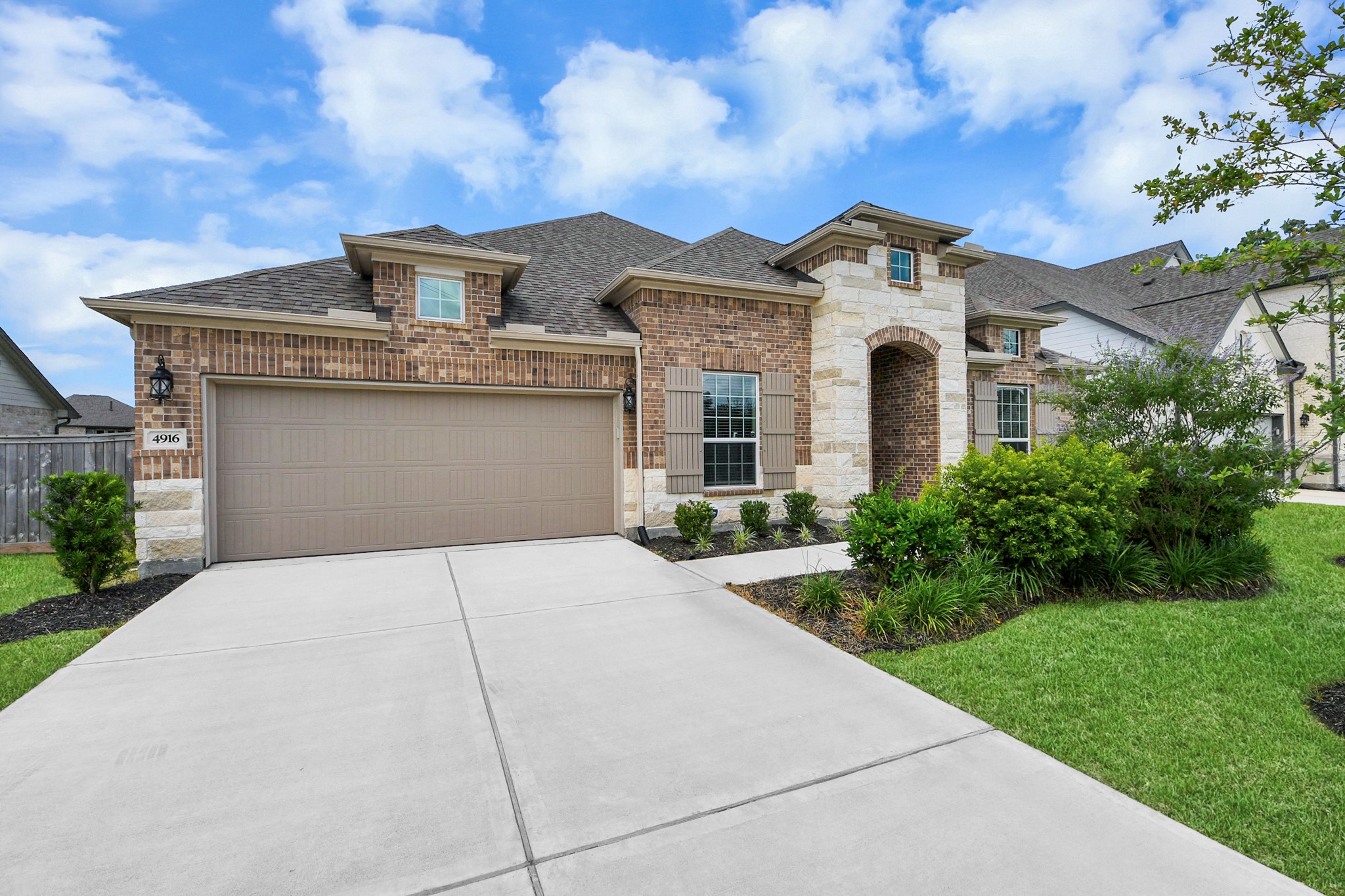 Listing photo 1