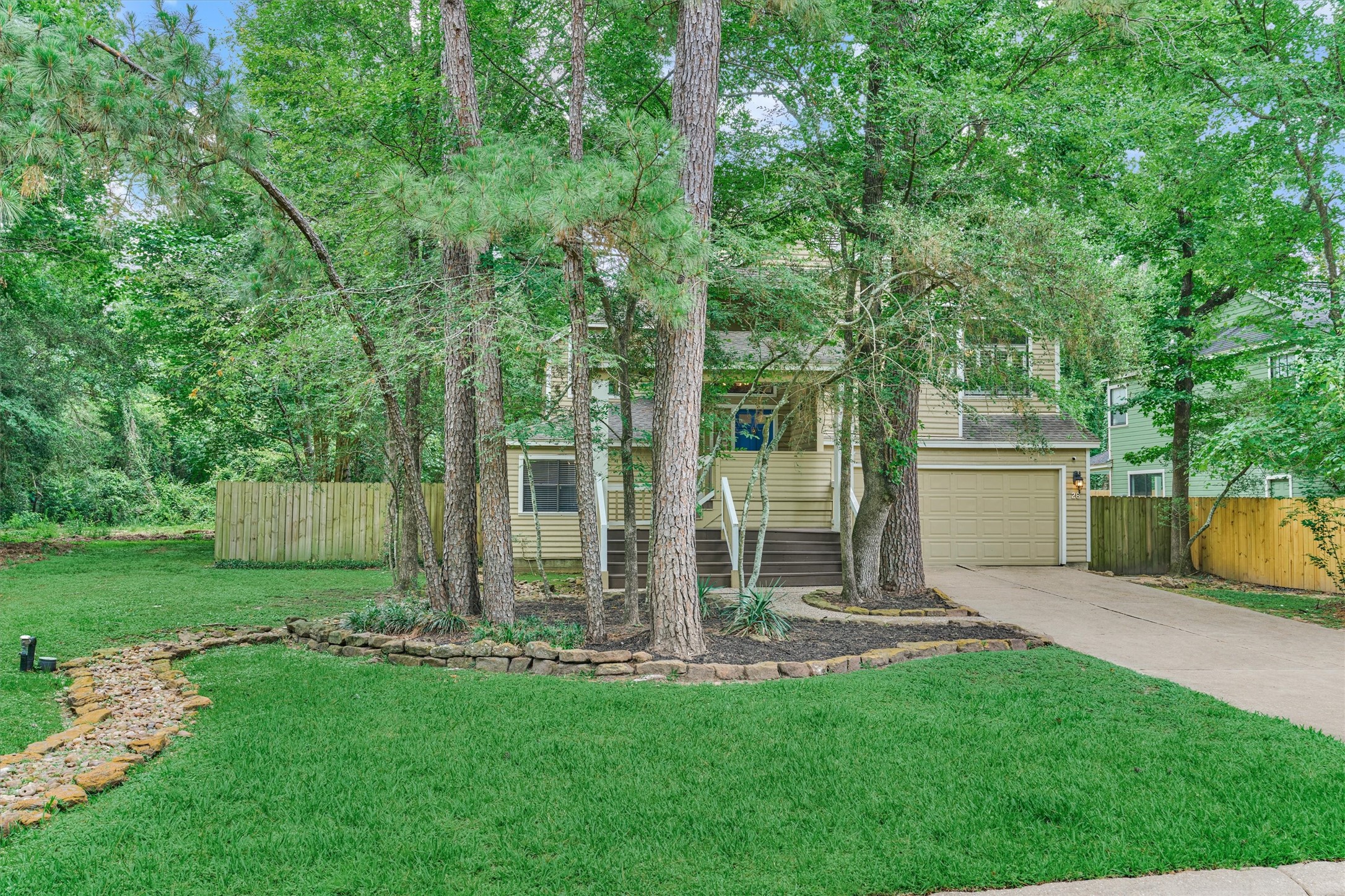 Listing photo 2
