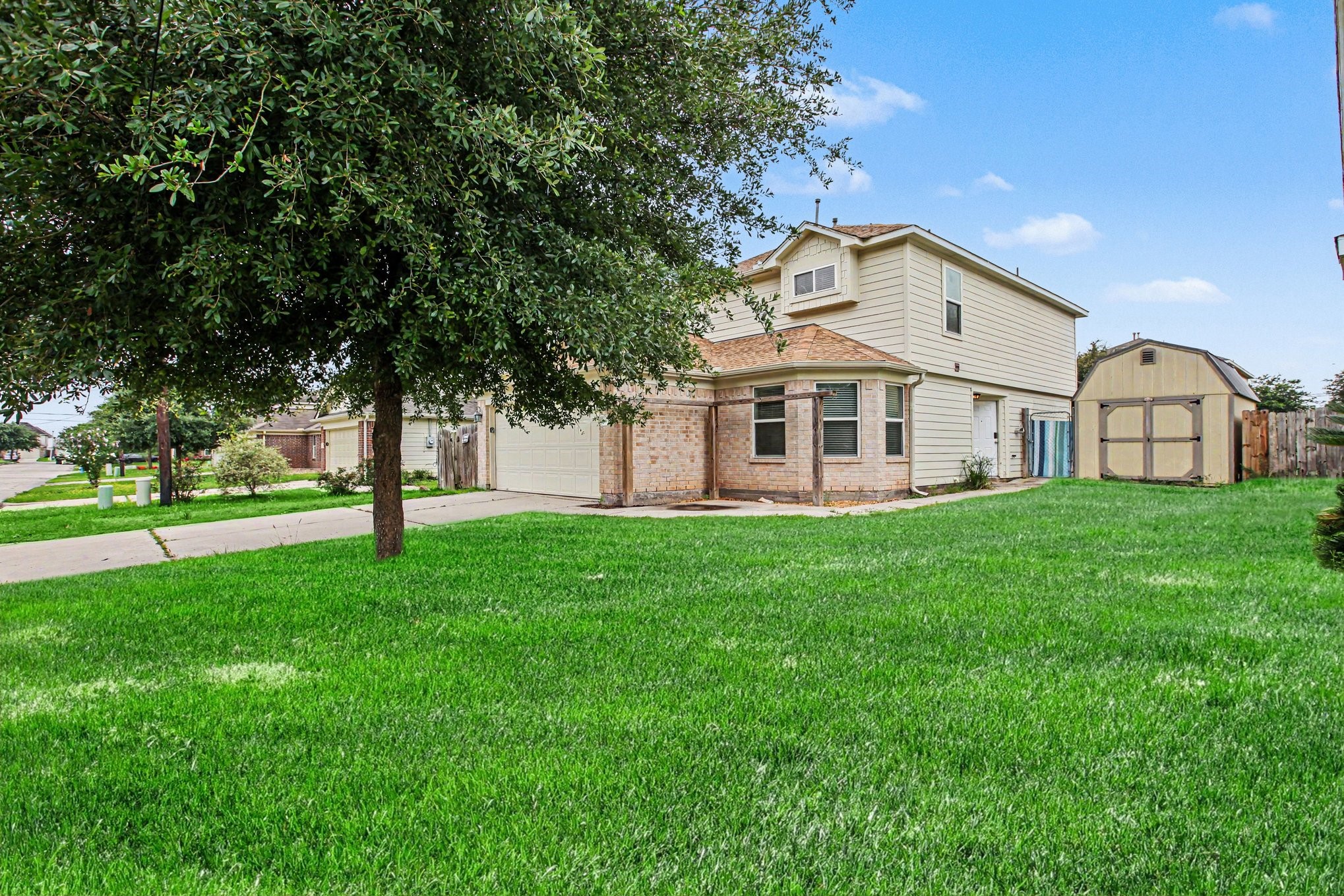 Listing photo 1