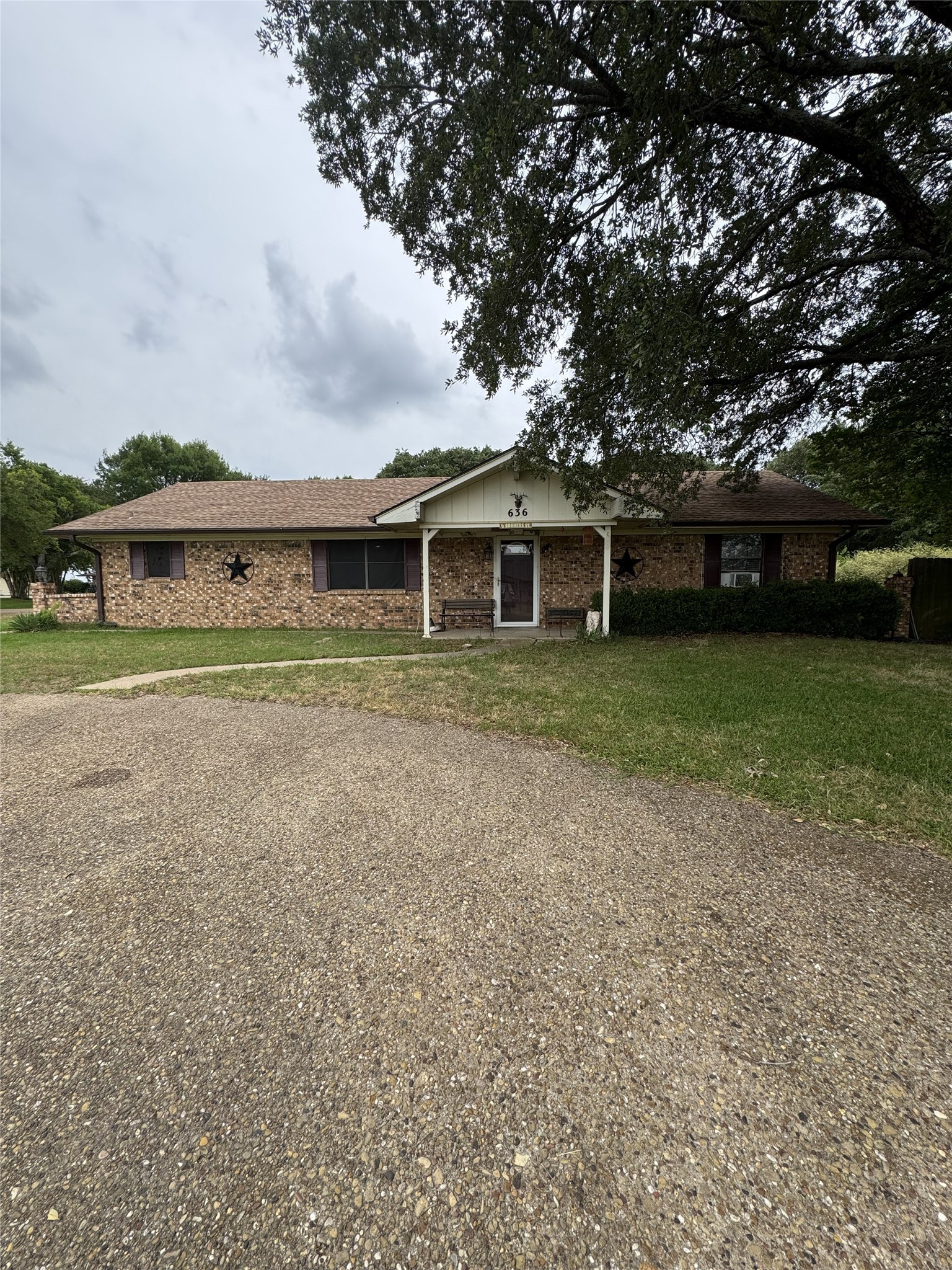 Listing photo 1