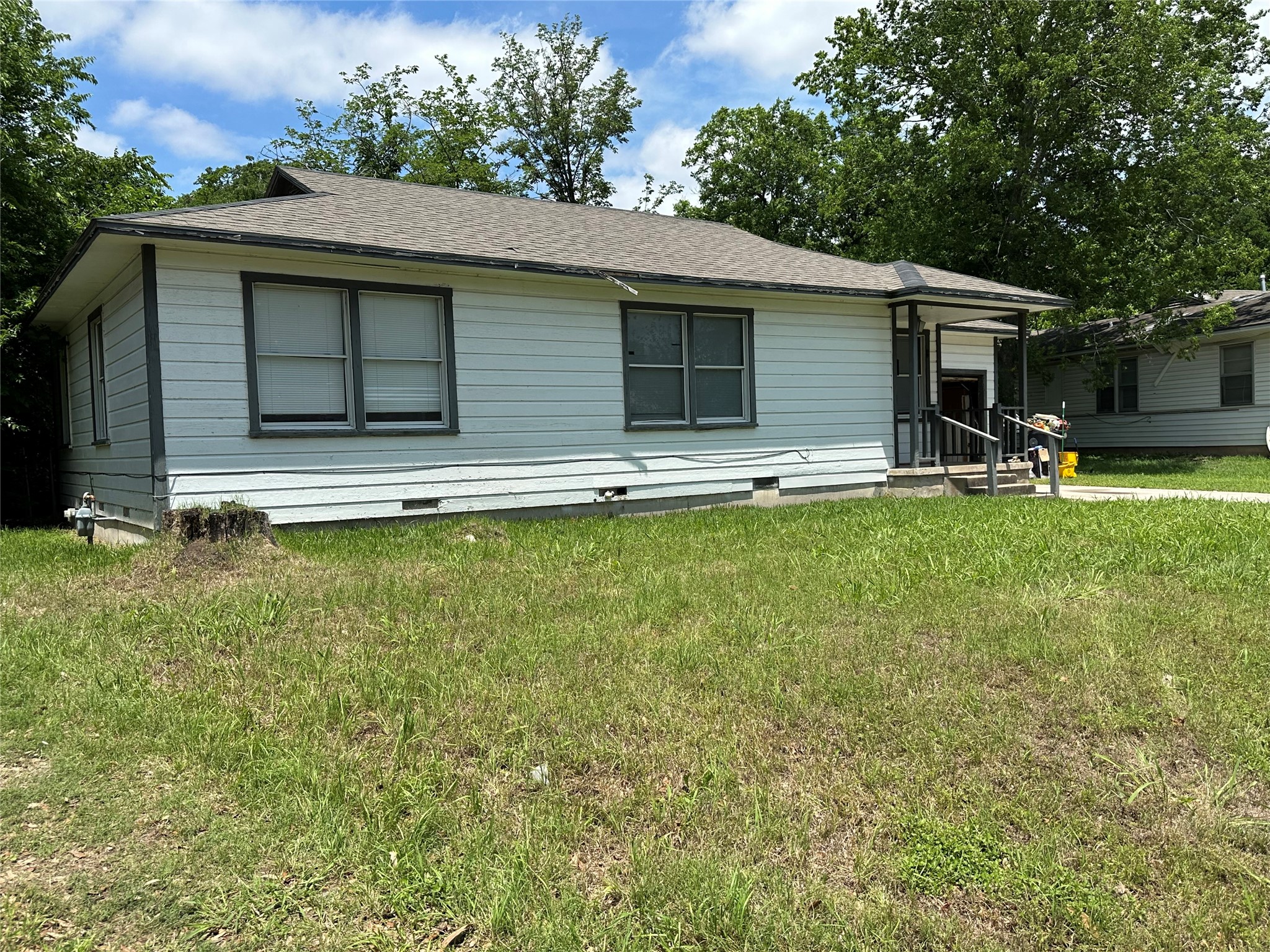 Listing photo 1
