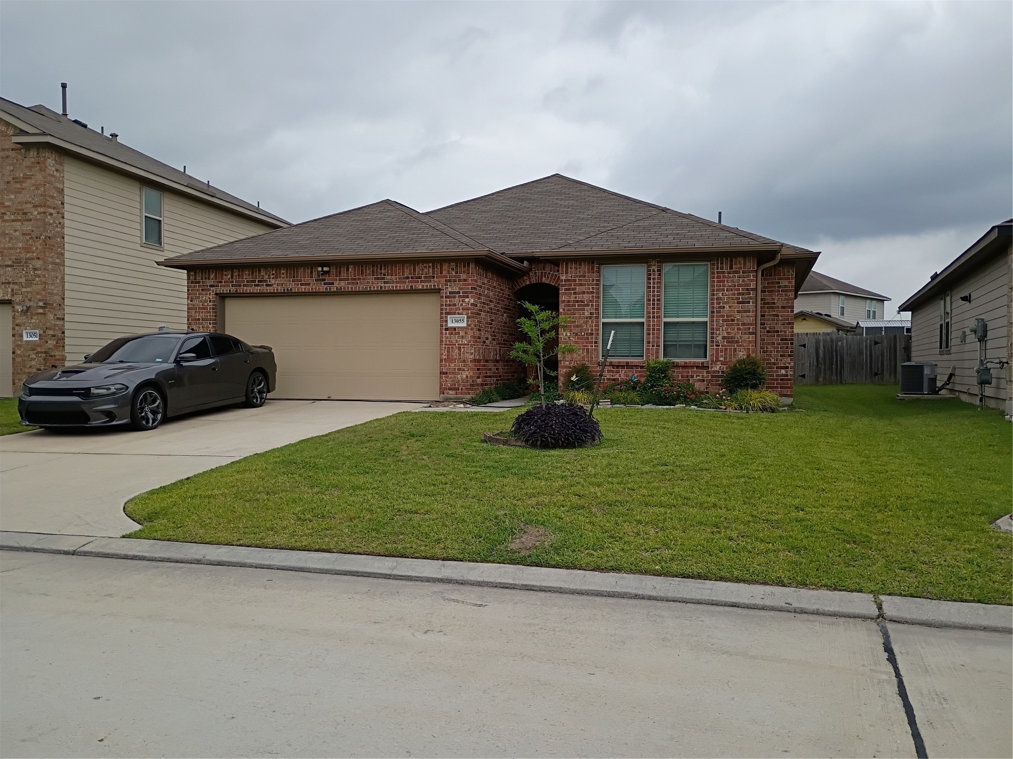 Listing photo 1
