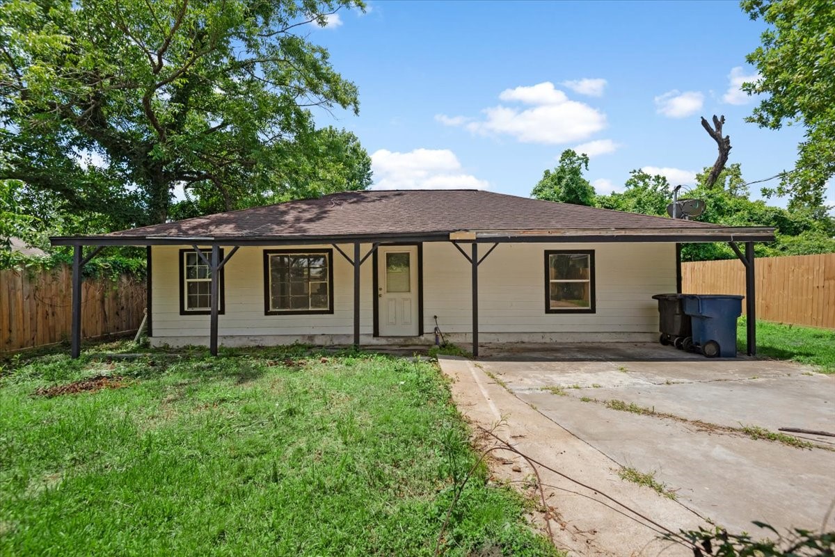 Listing photo 3