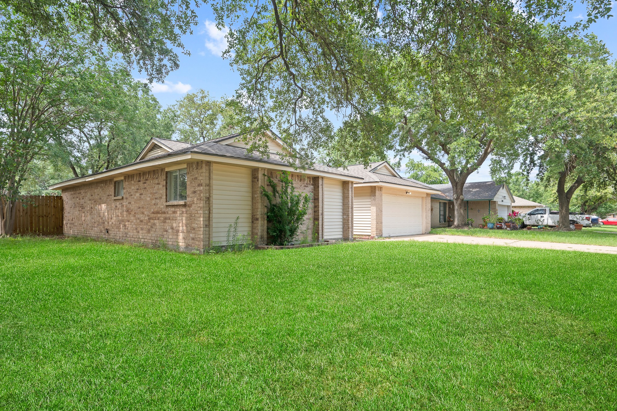 Listing photo 5