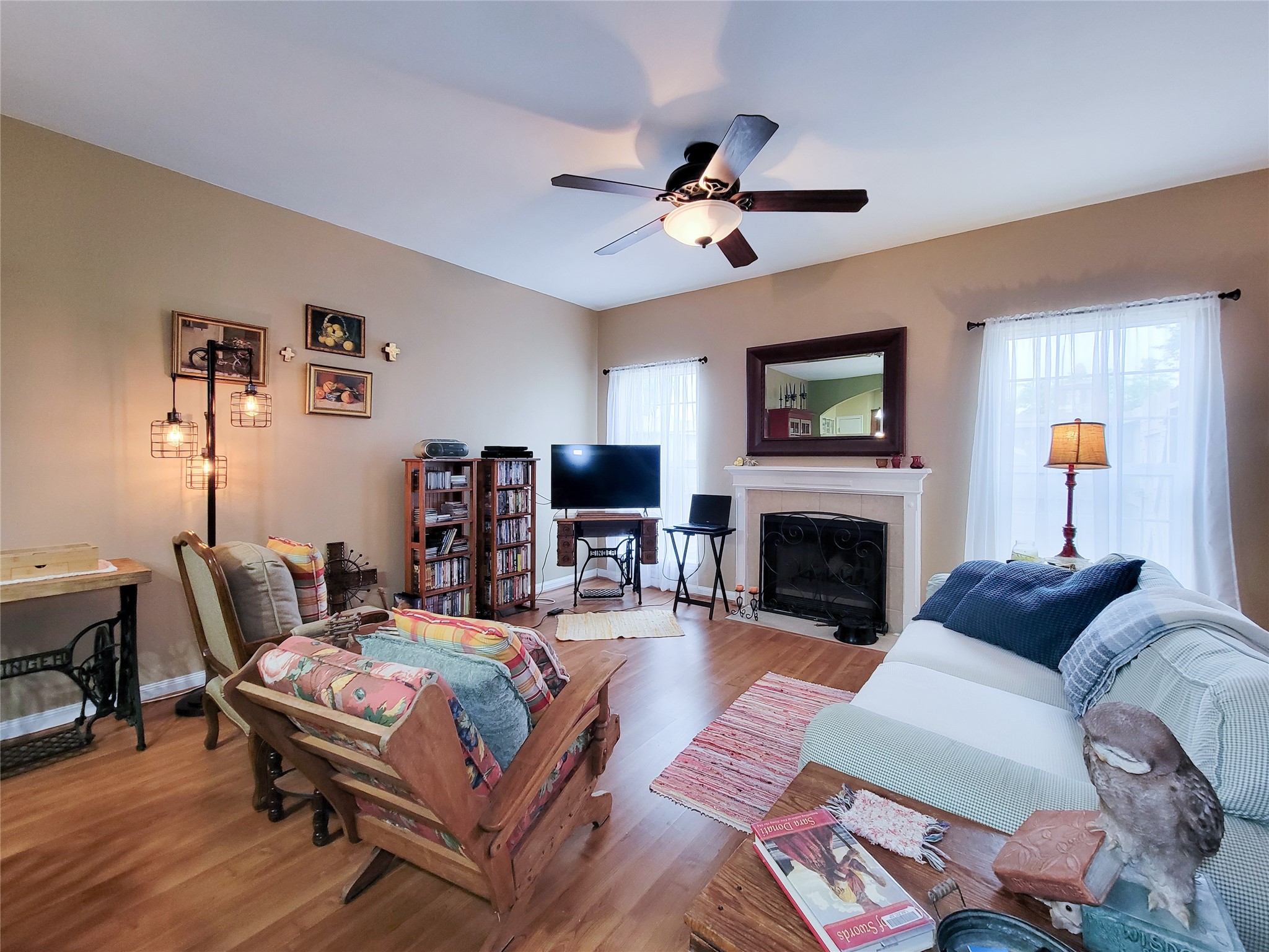 Listing photo 1