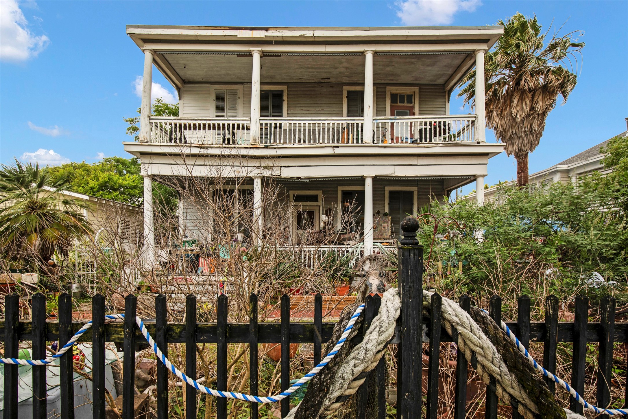 Listing photo 1