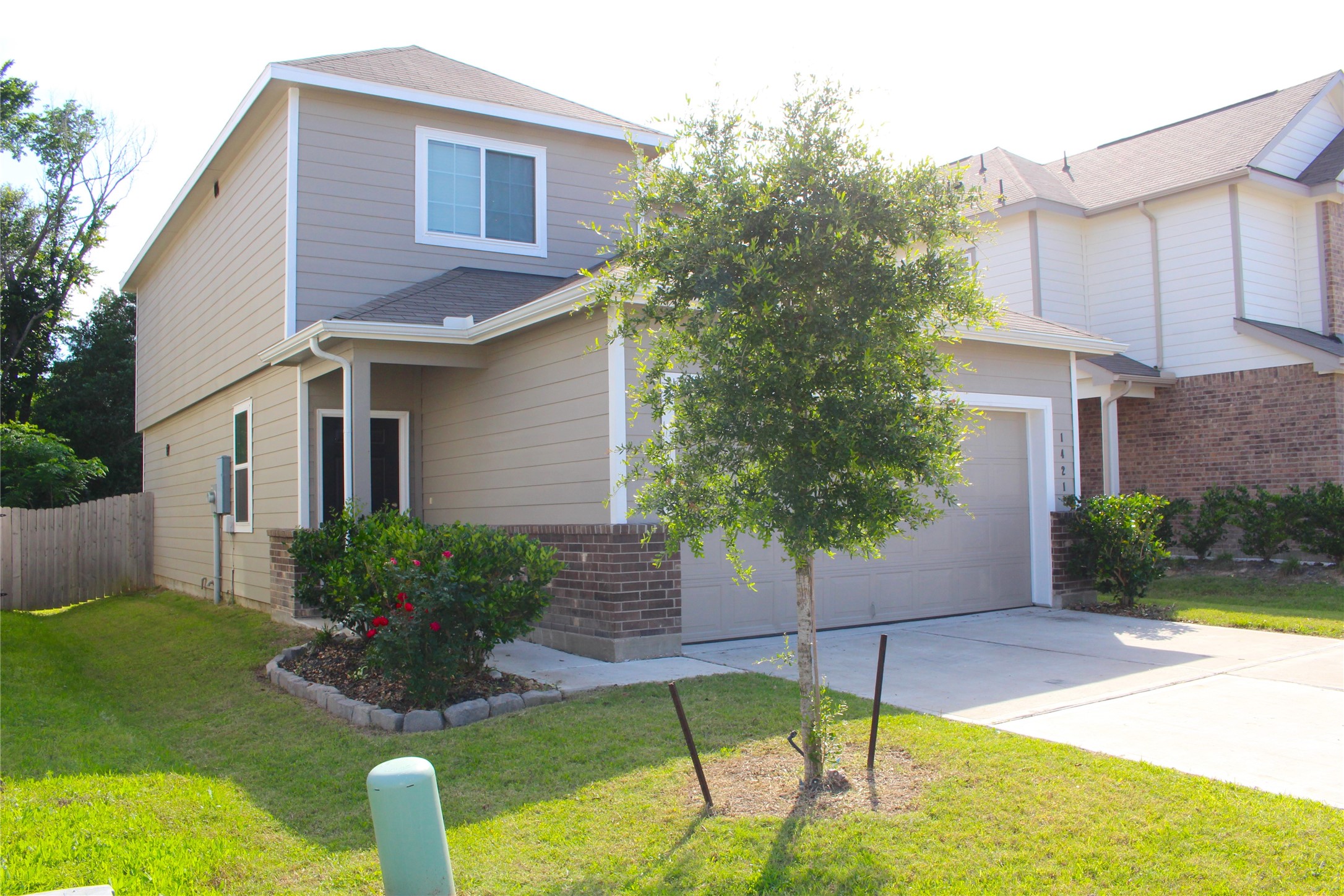 Listing photo 1