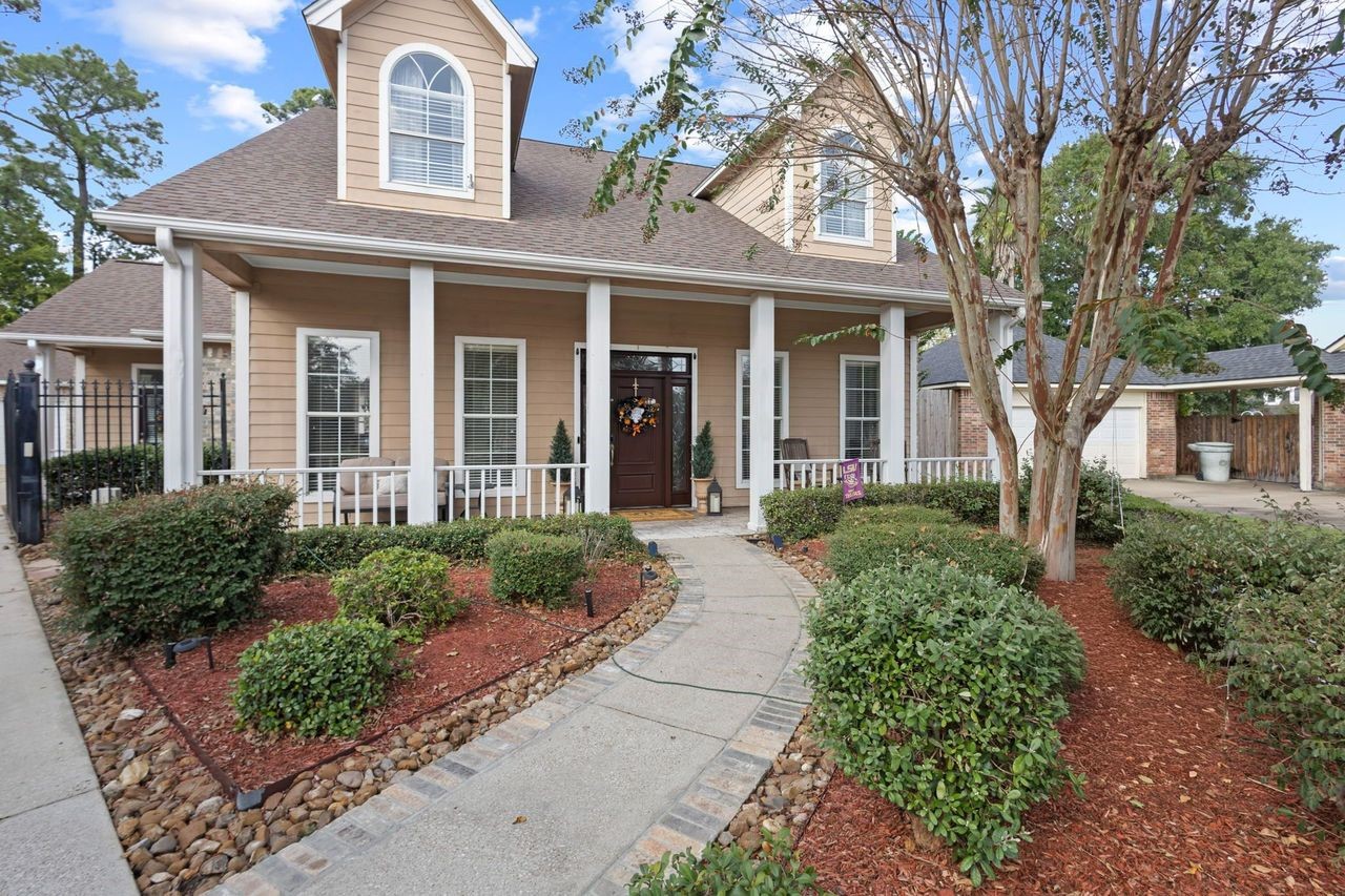 Listing photo 1
