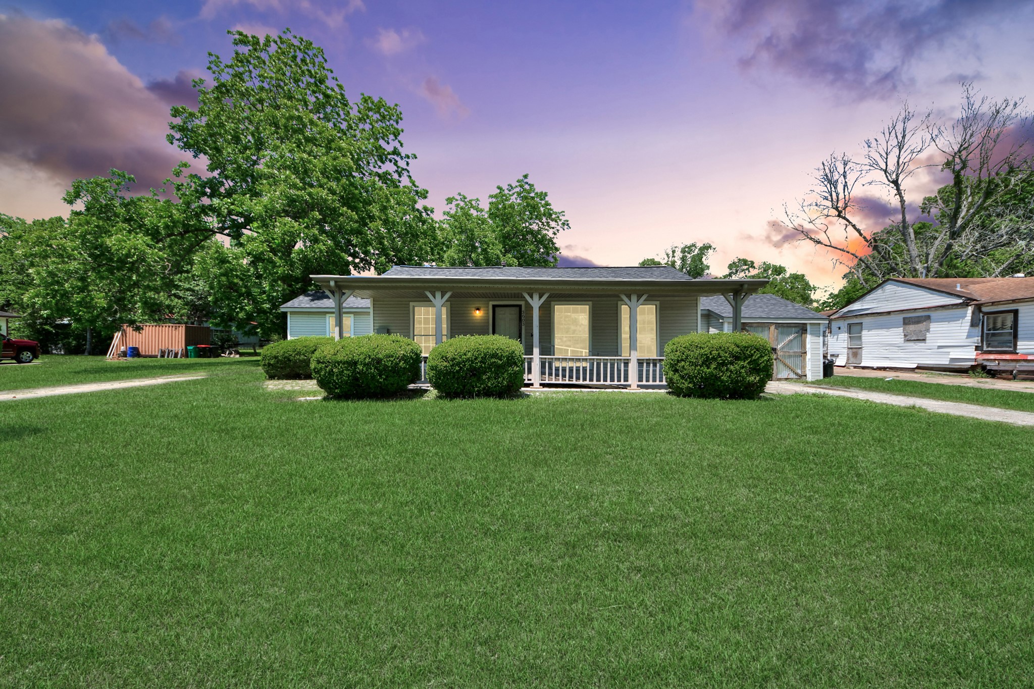 Listing photo 1
