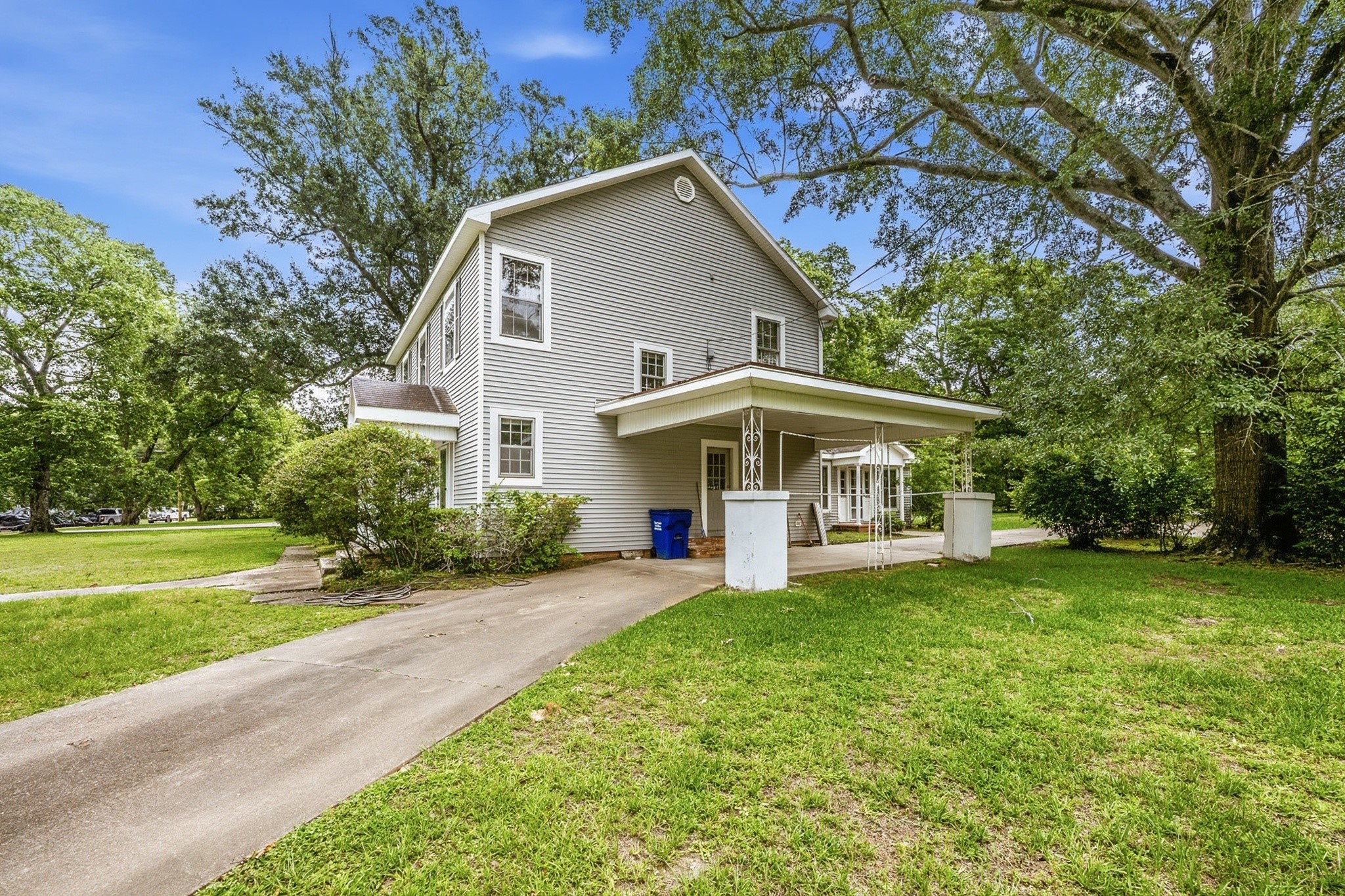 Listing photo 3