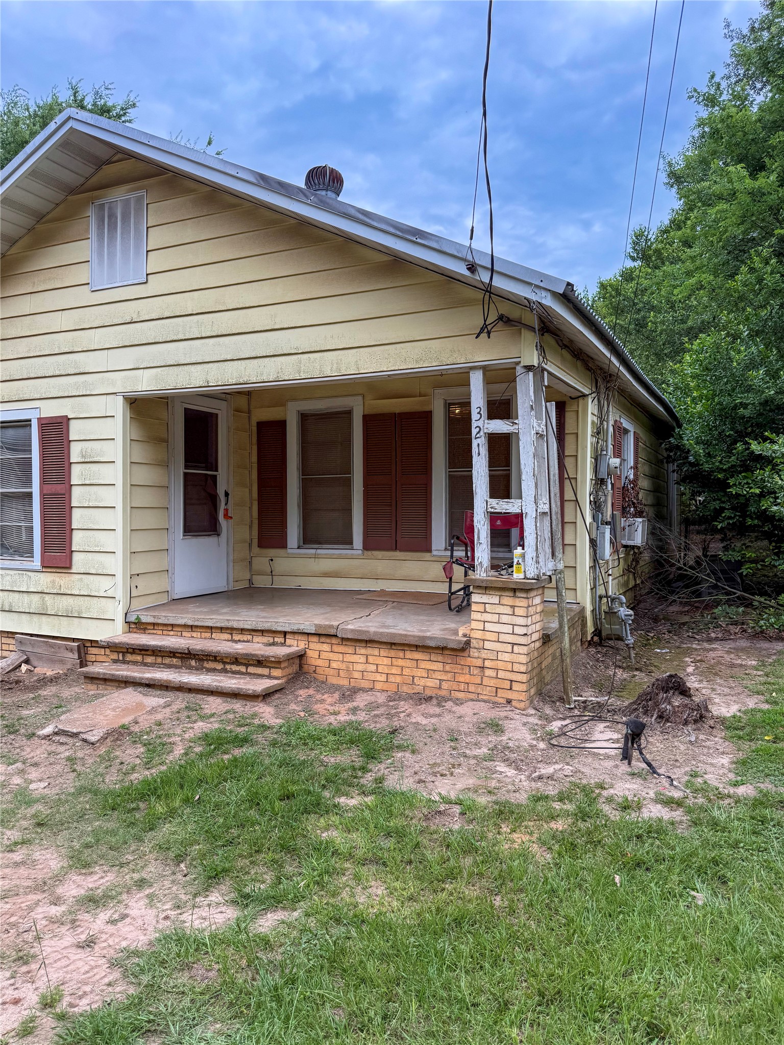 Listing photo 2