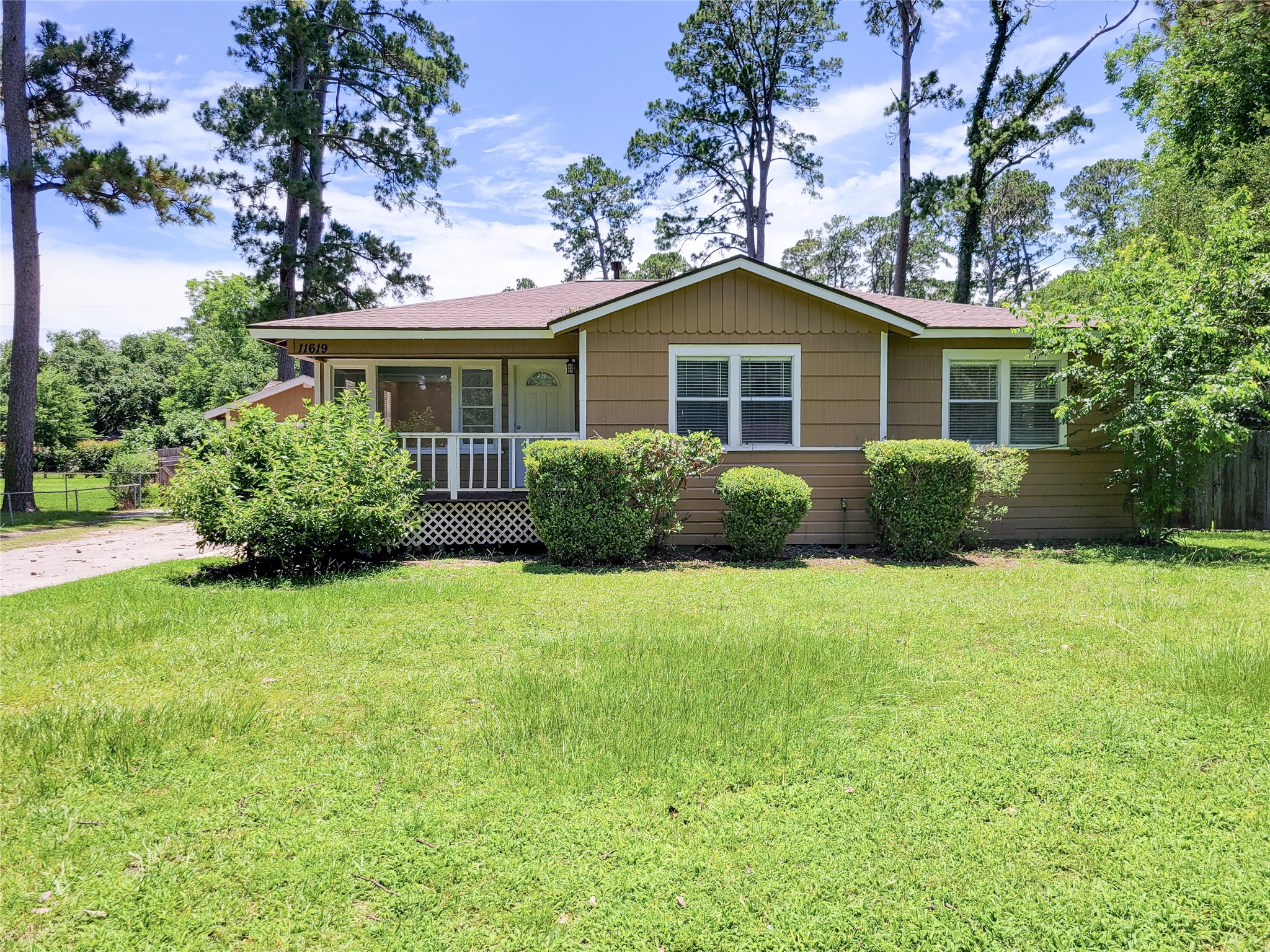 Listing photo 1
