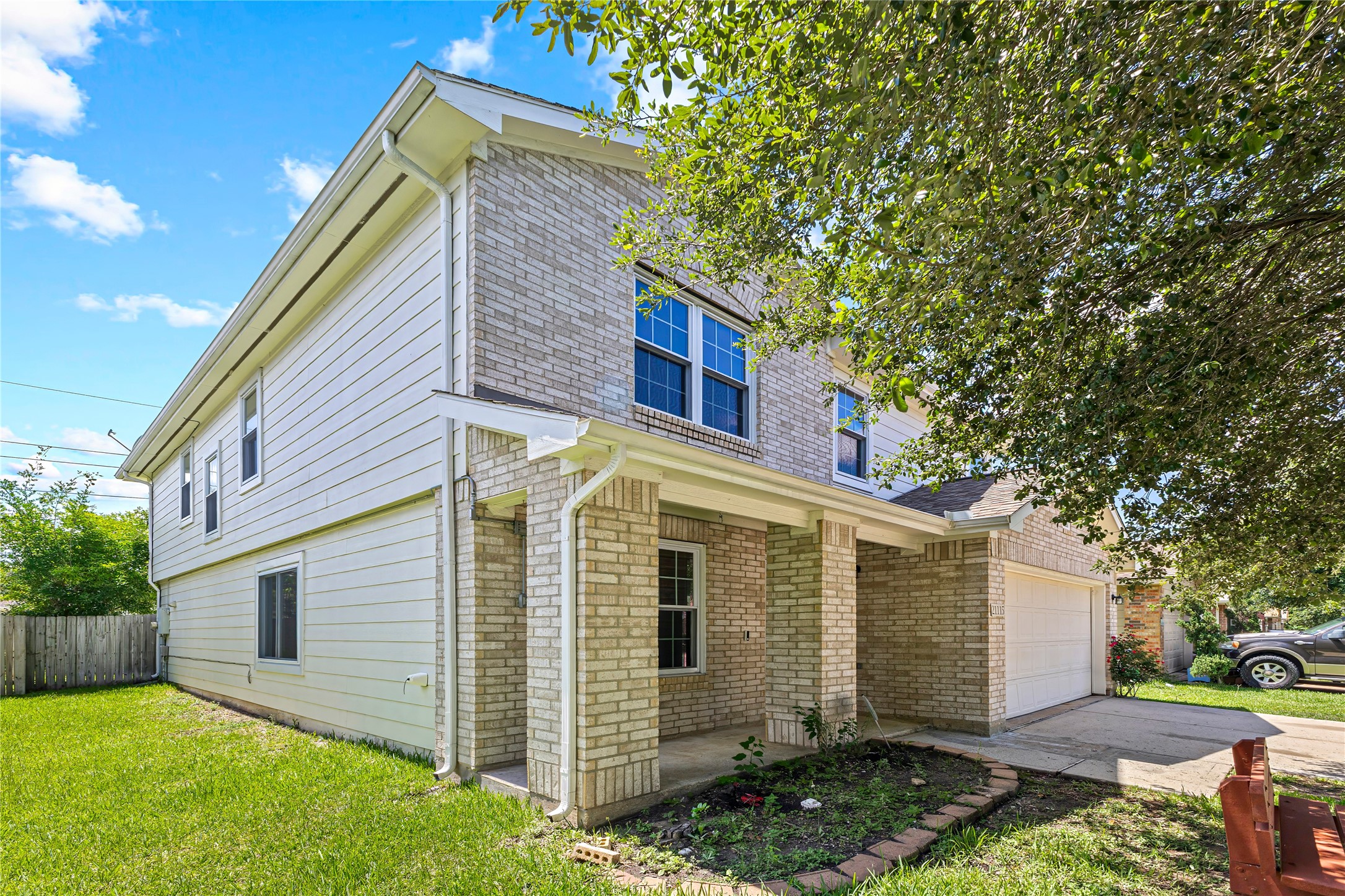 Listing photo 1