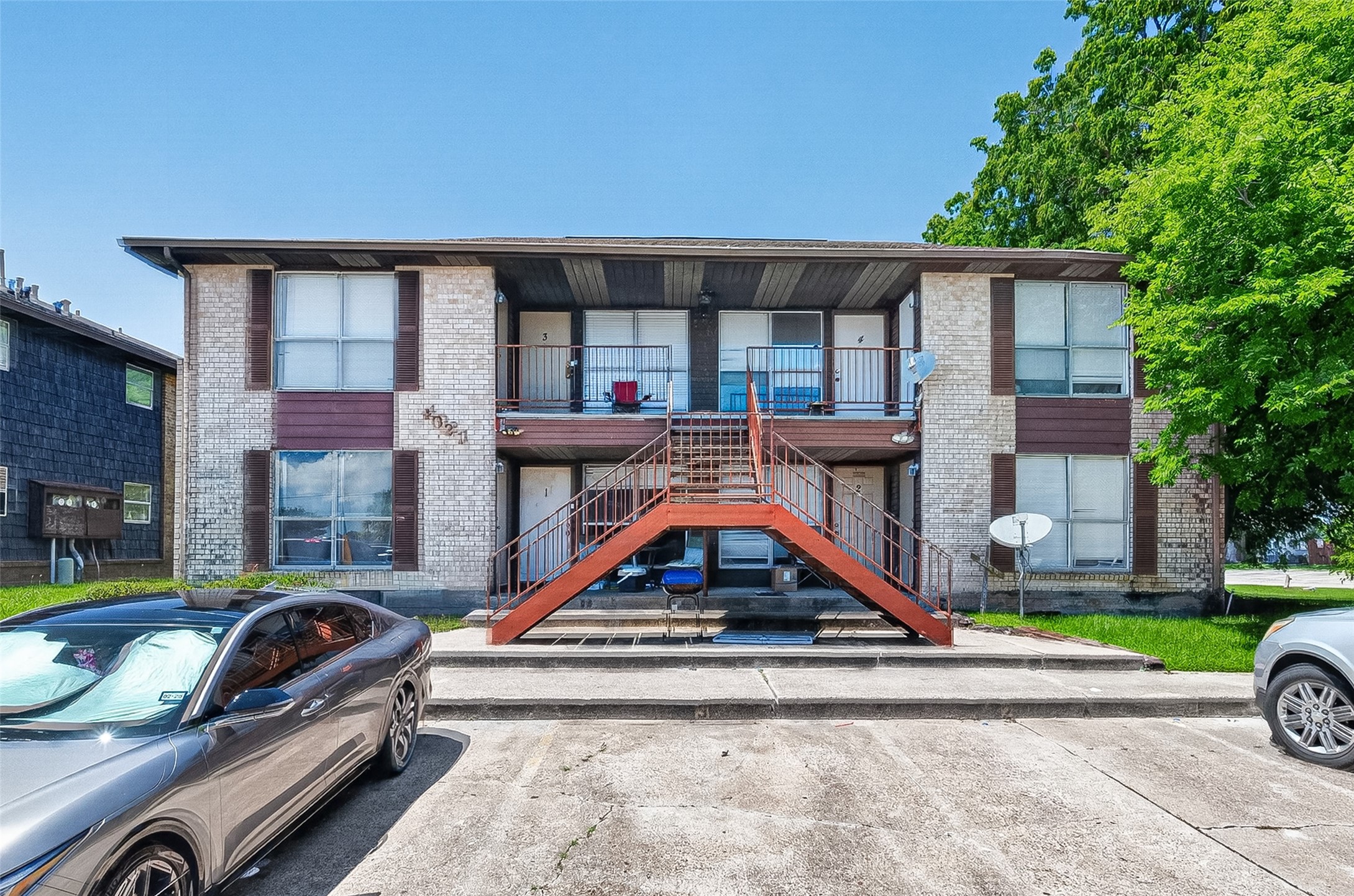 Listing photo 1