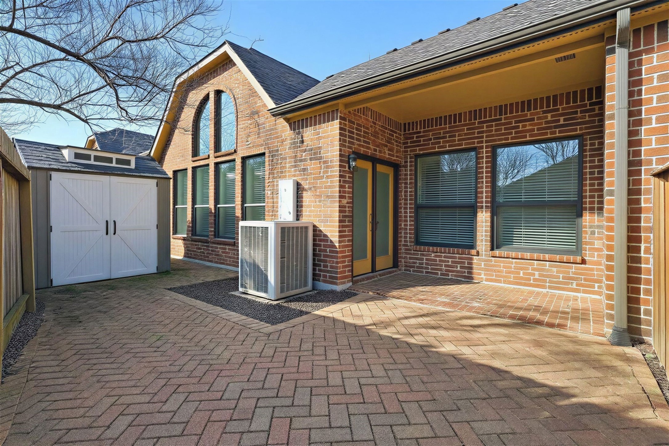 Listing photo 5