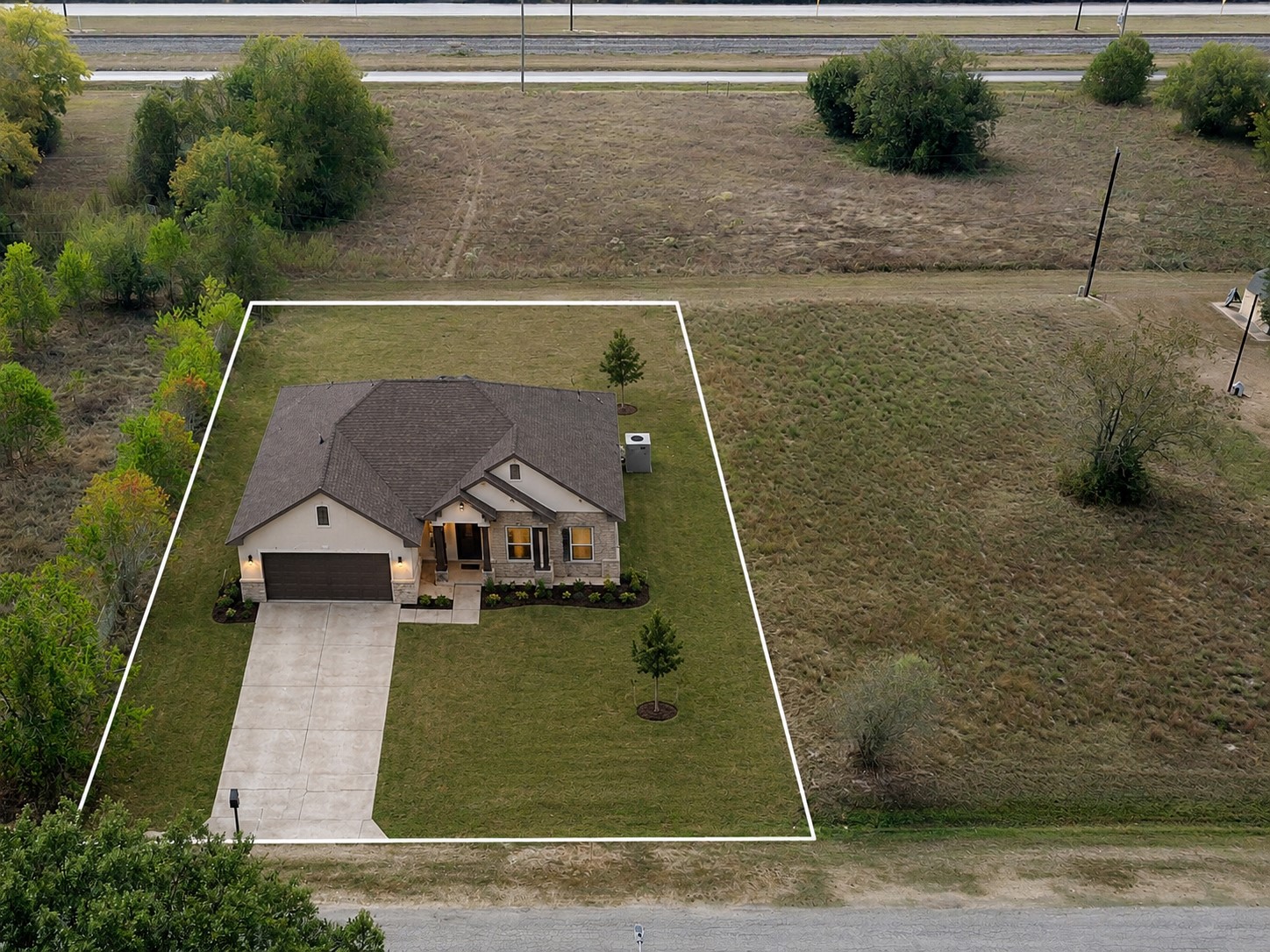 Listing photo 2
