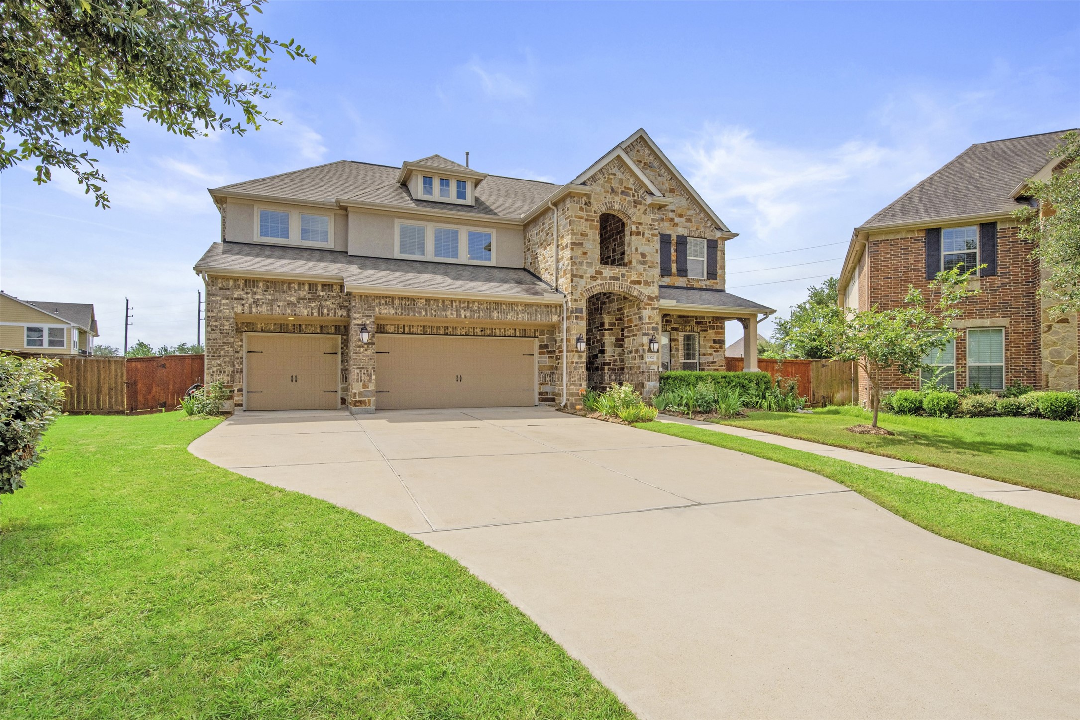 Listing photo 1