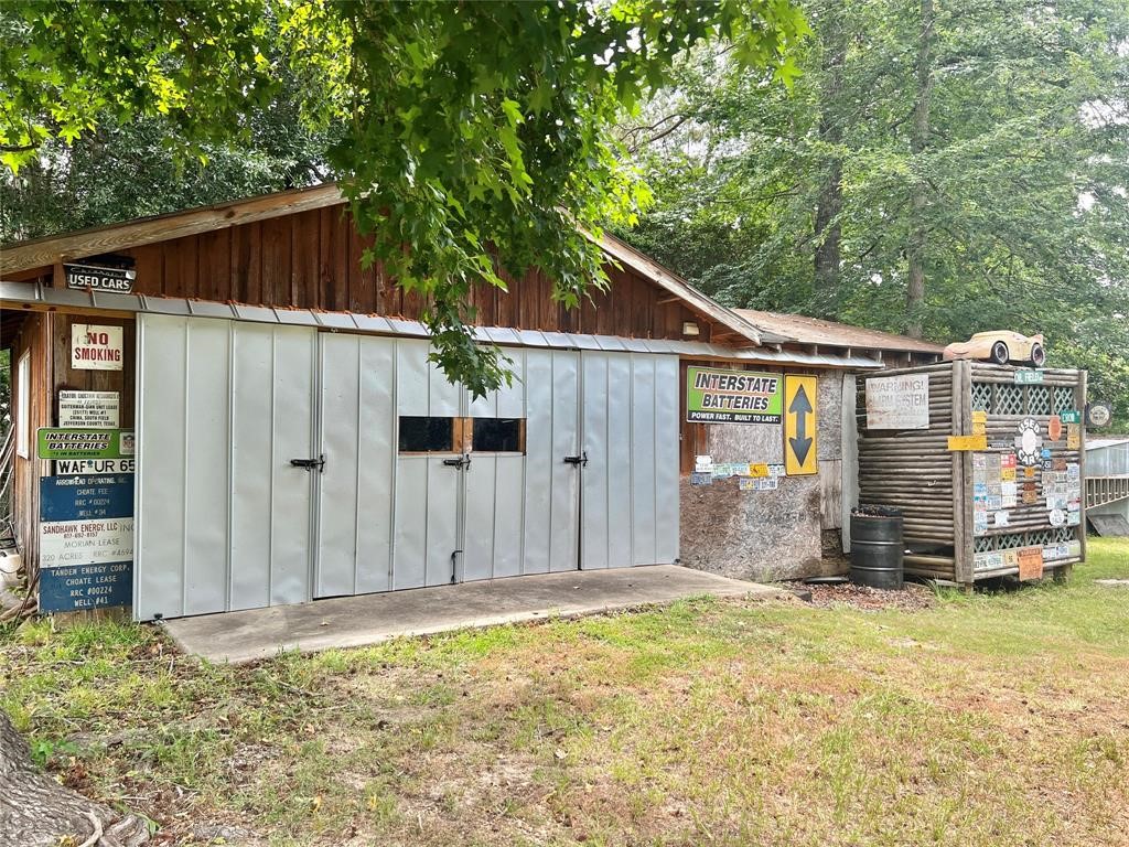 Listing photo 3