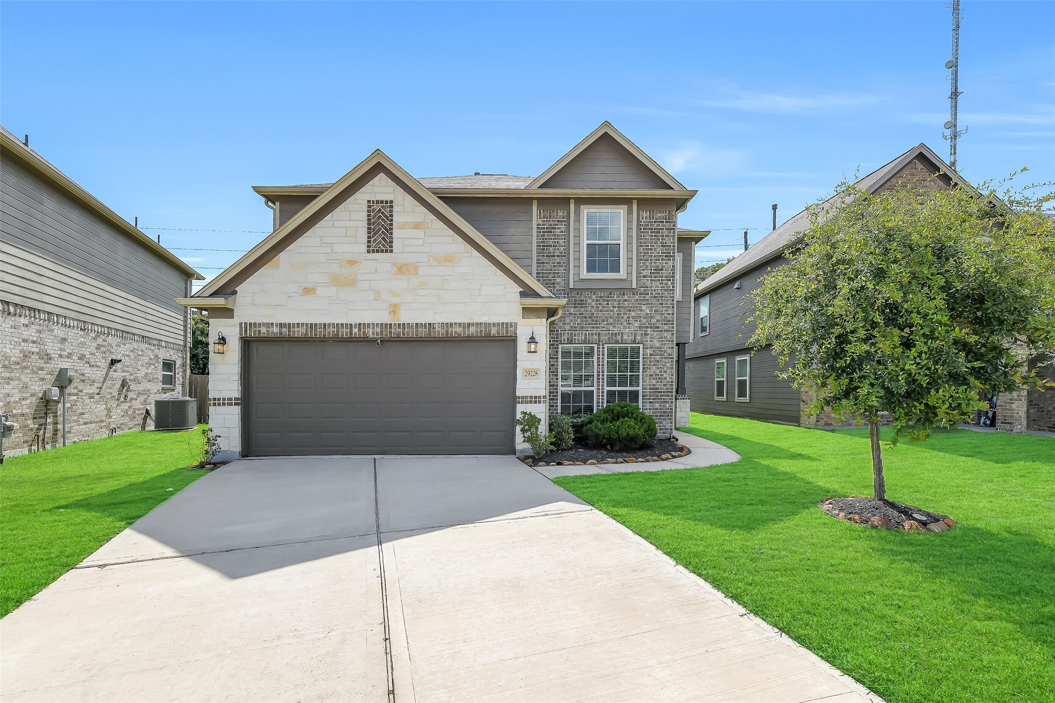 Listing photo 1