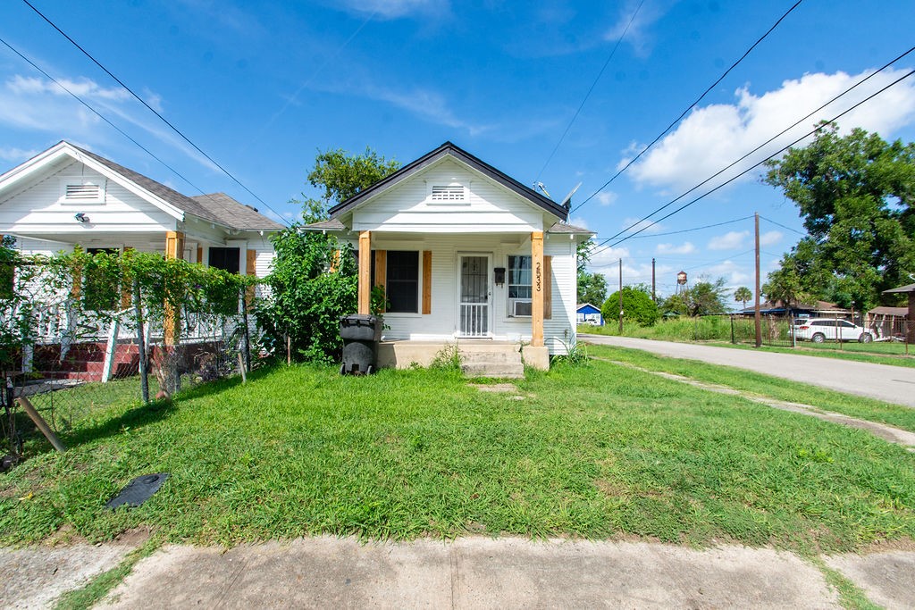 Listing photo 2