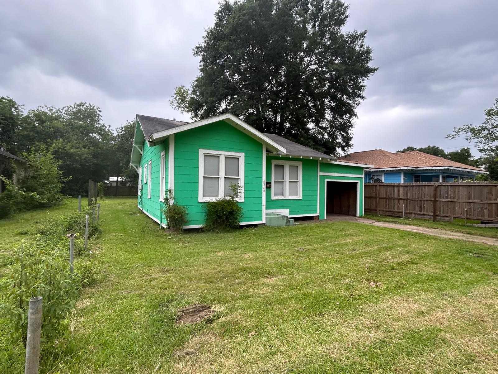 Listing photo 3