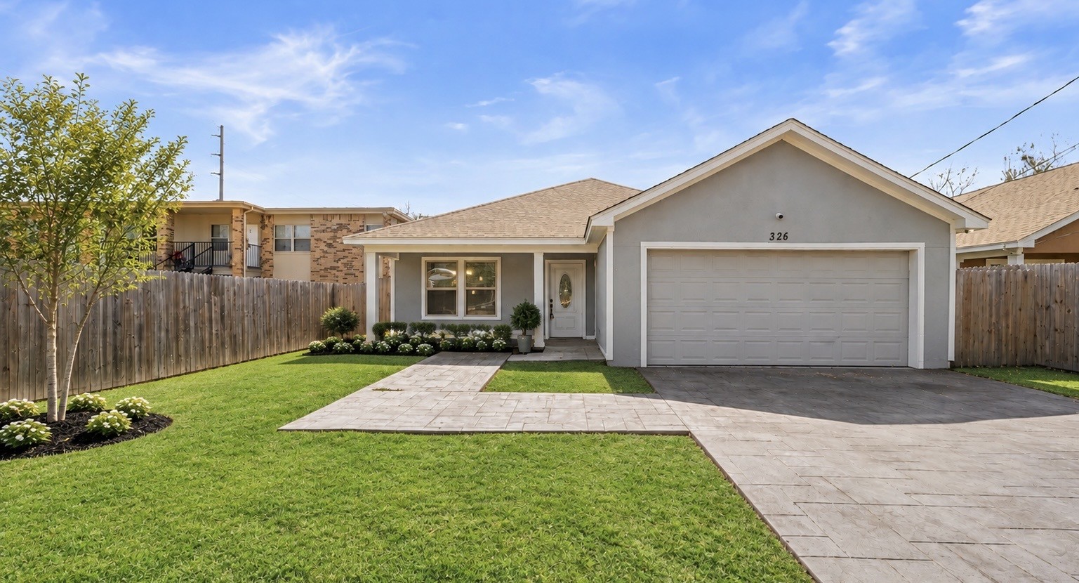 Listing photo 1