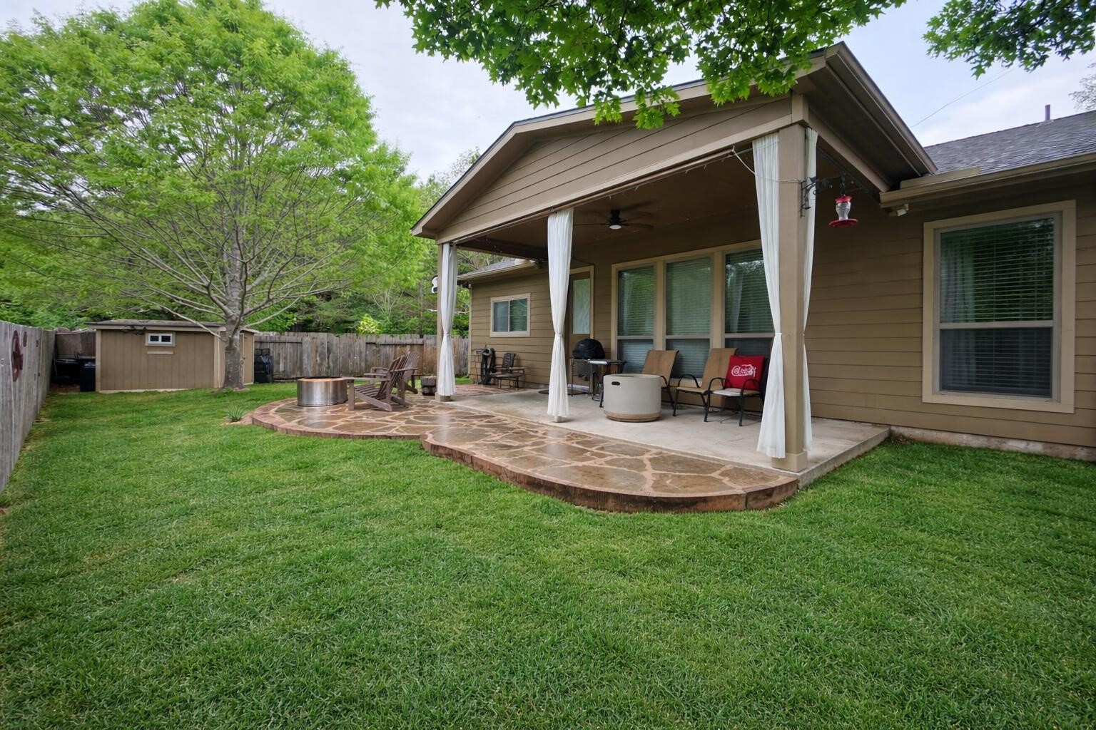 Listing photo 5