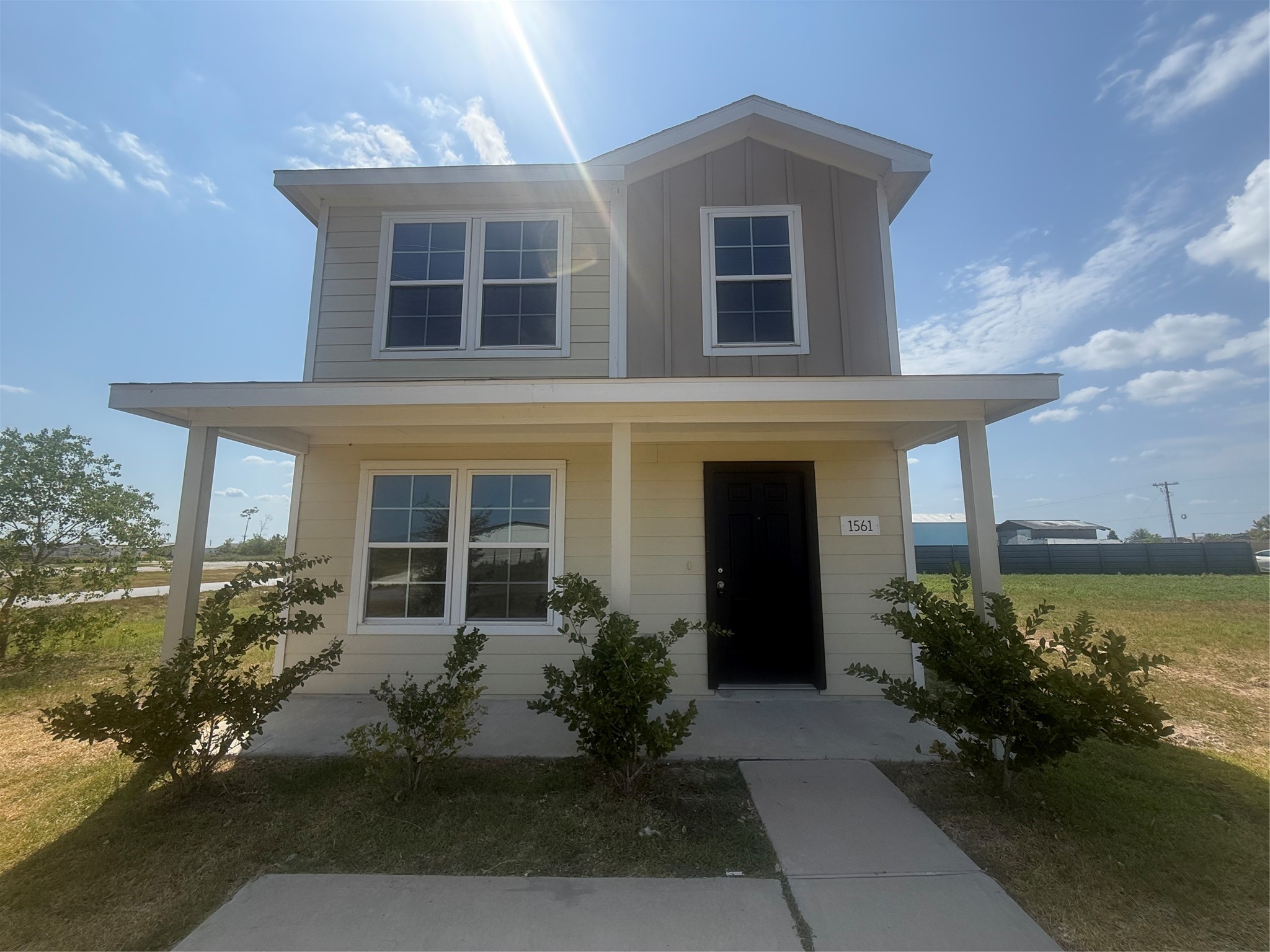 Listing photo 1