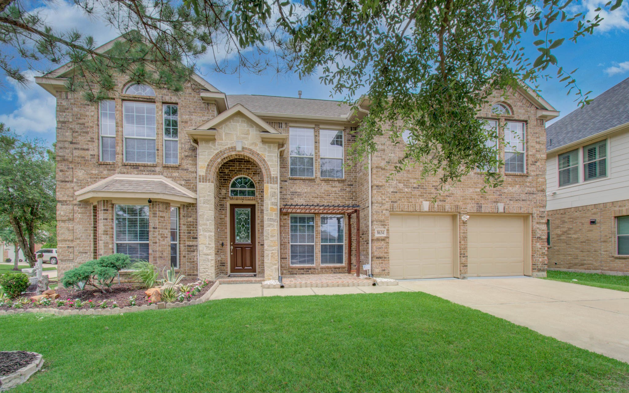 Listing photo 1