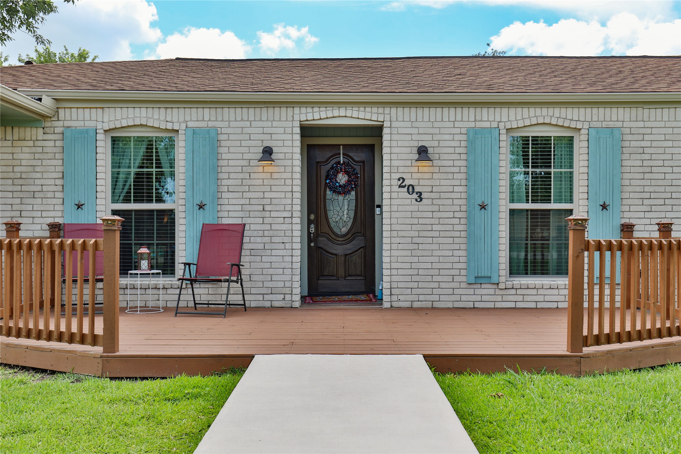 Listing photo 1