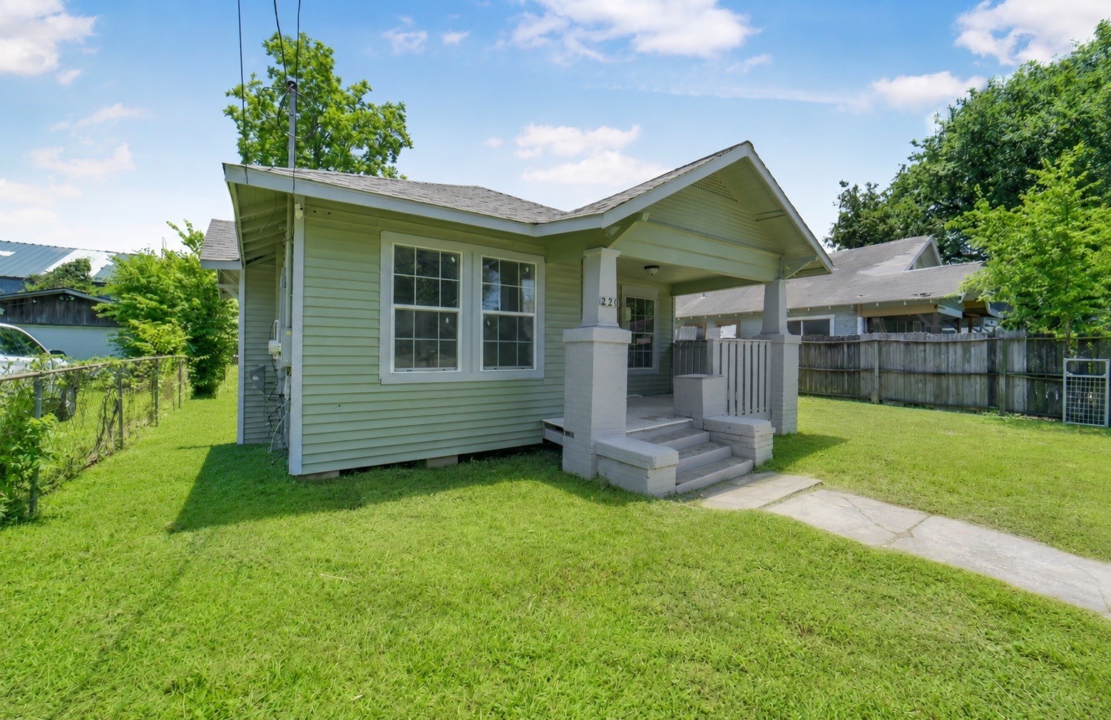 Listing photo 1