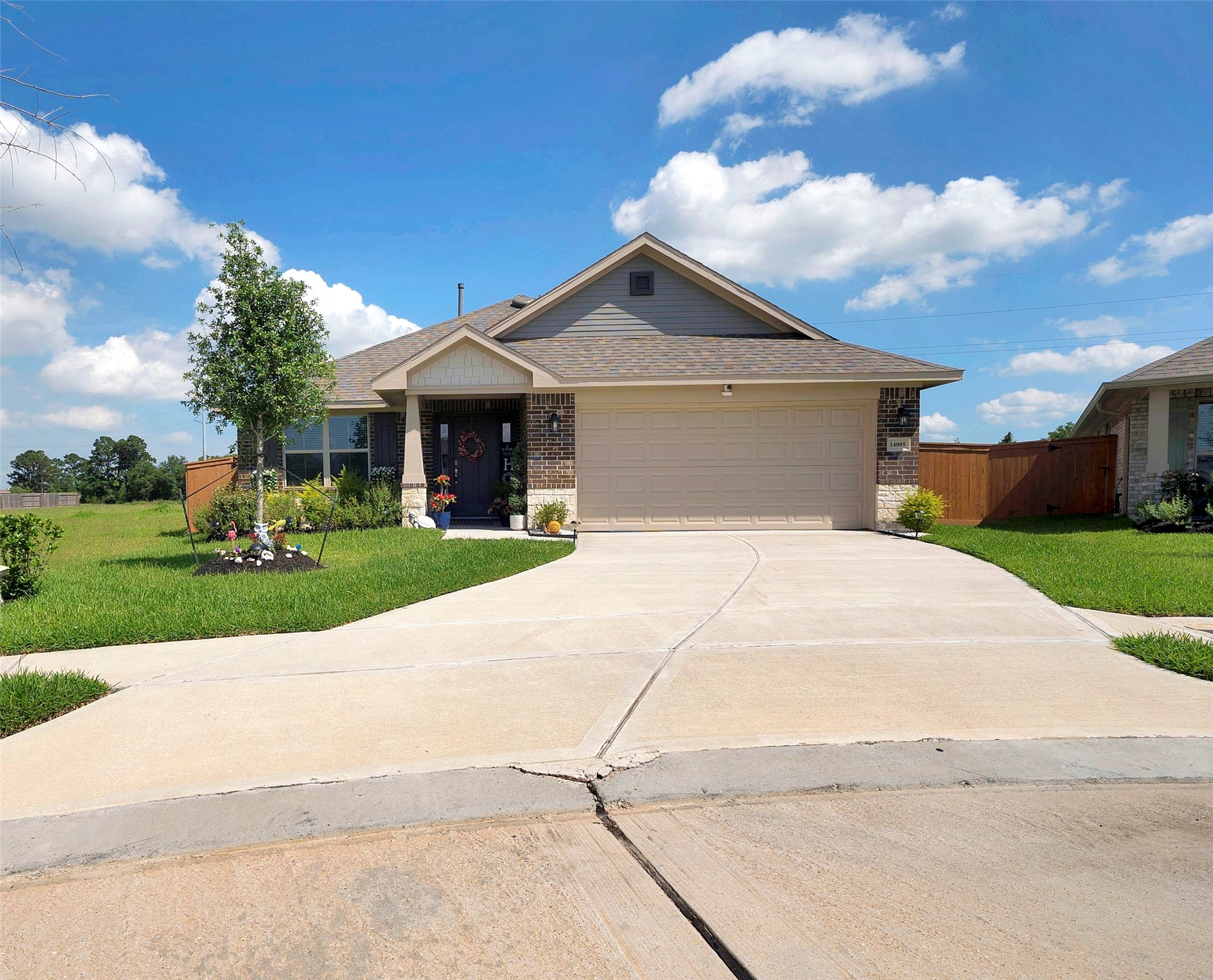 Listing photo 1