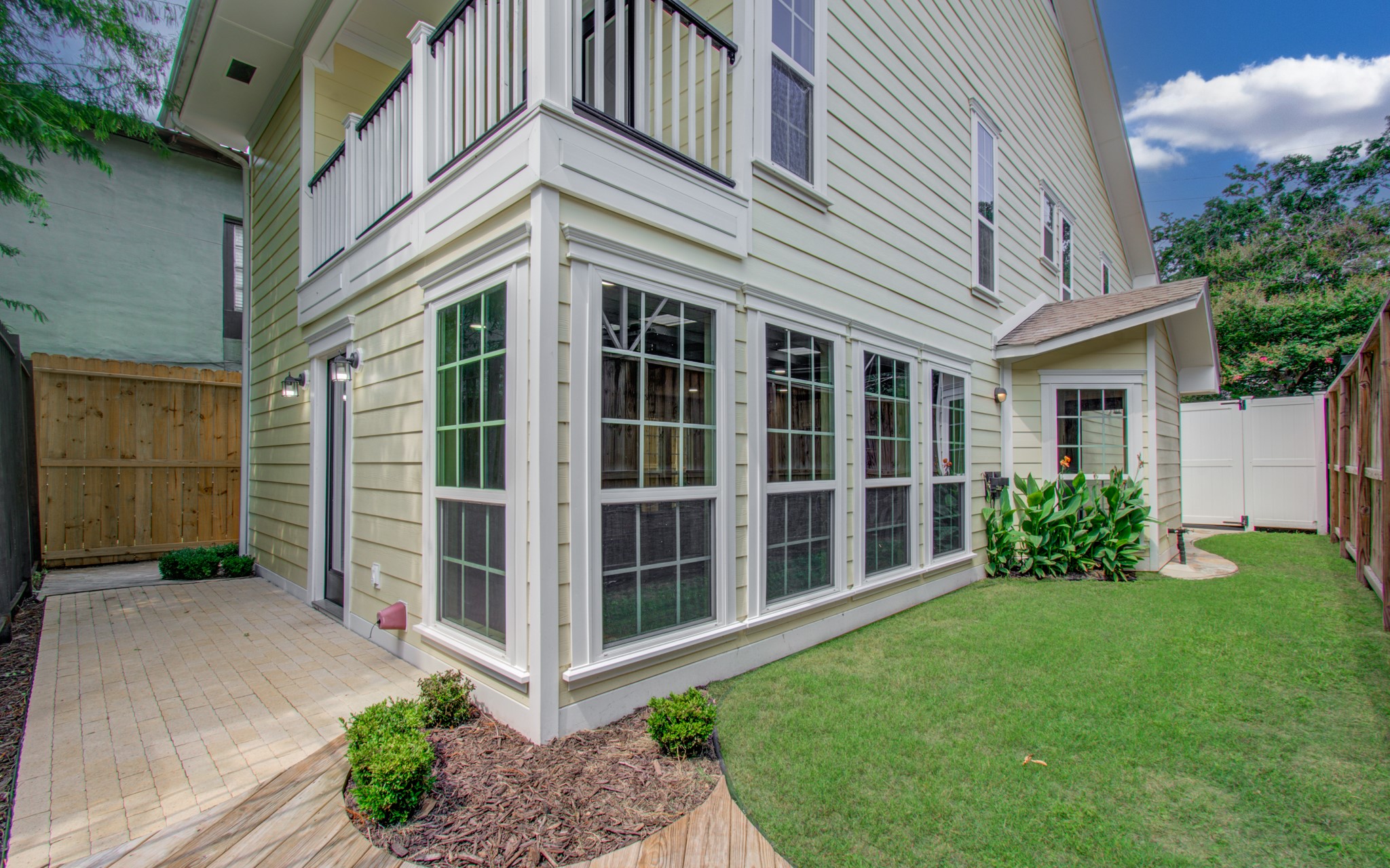 Listing photo 5