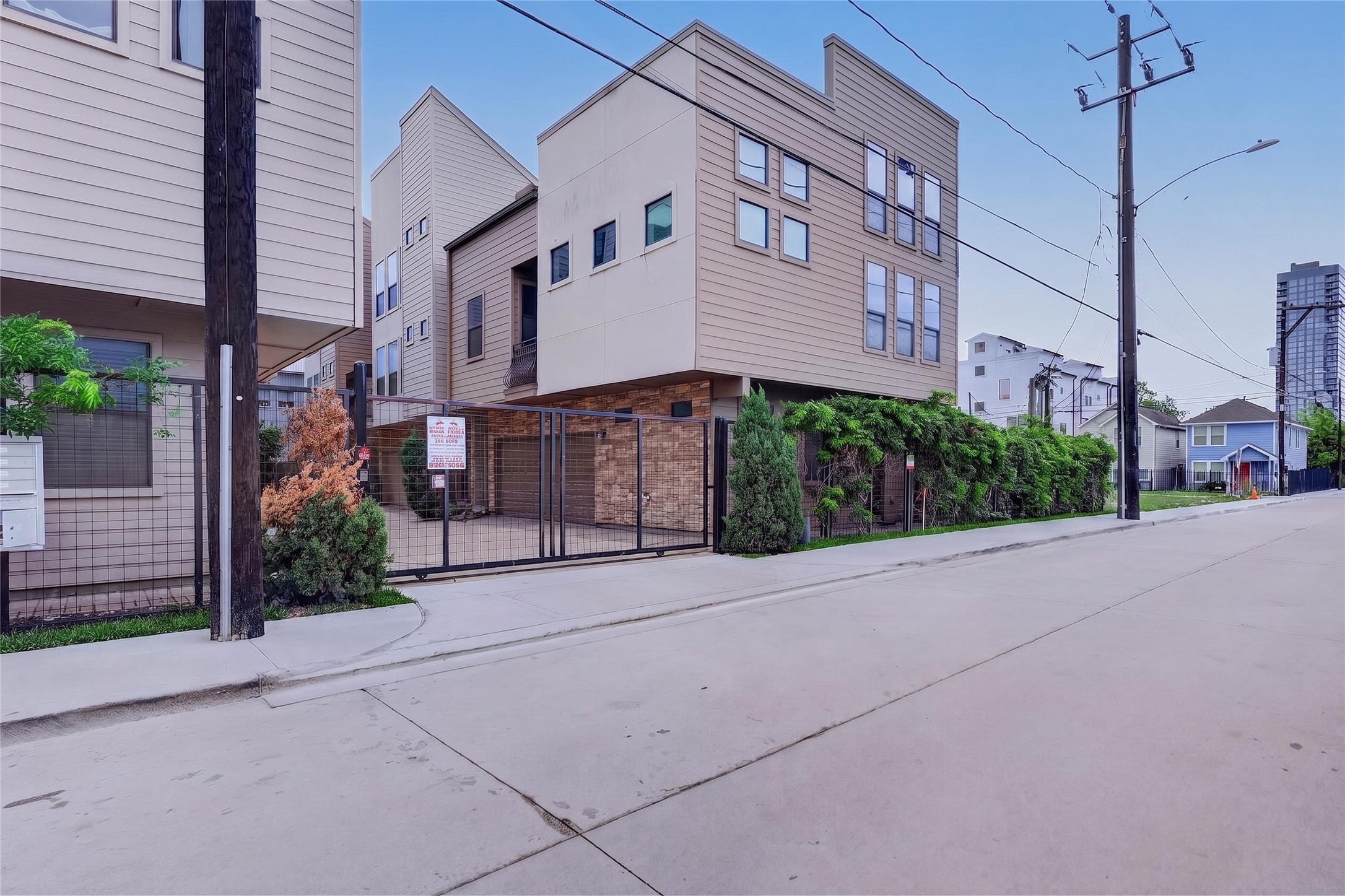 Listing photo 1