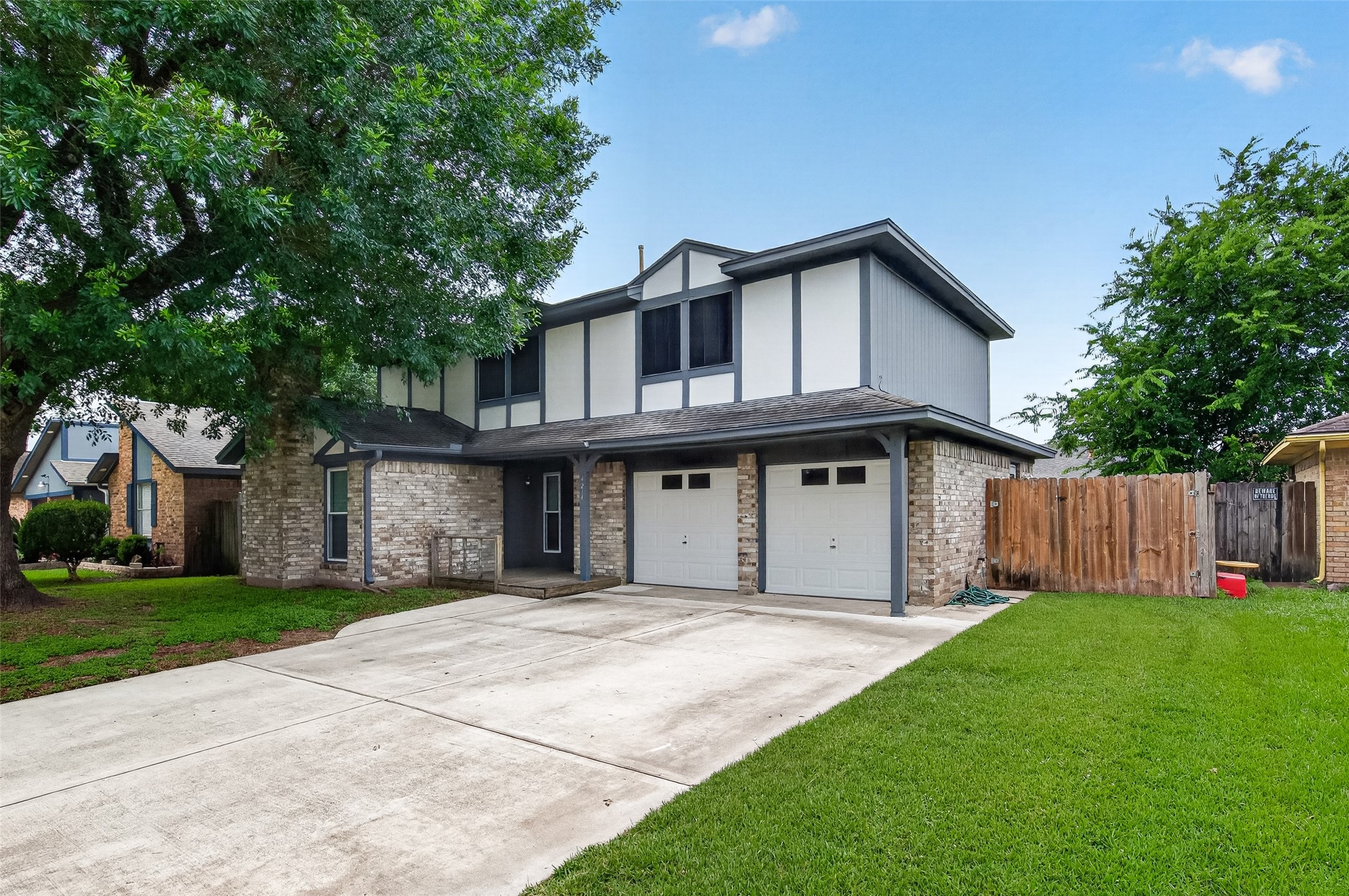Listing photo 1