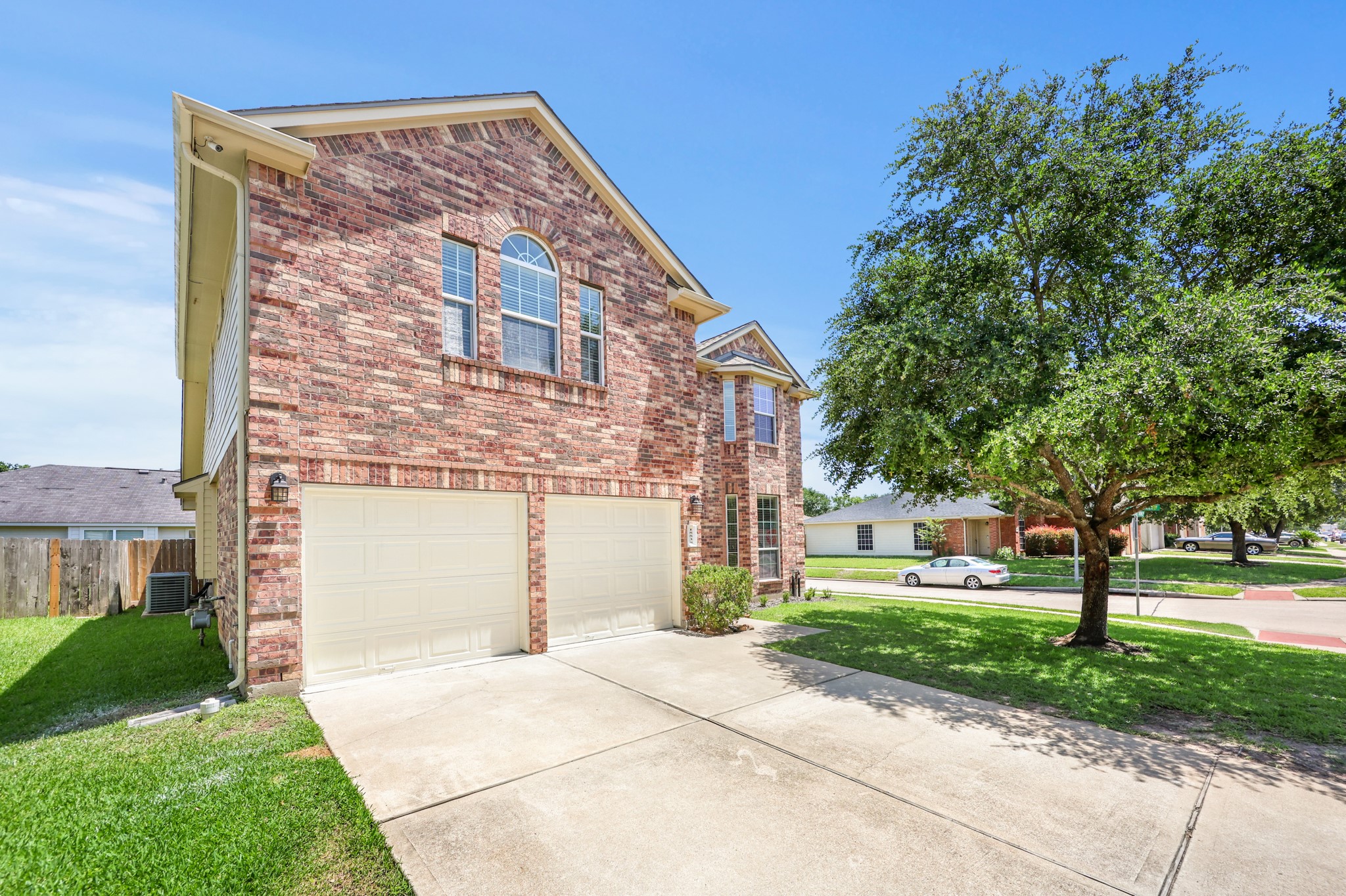 Listing photo 4