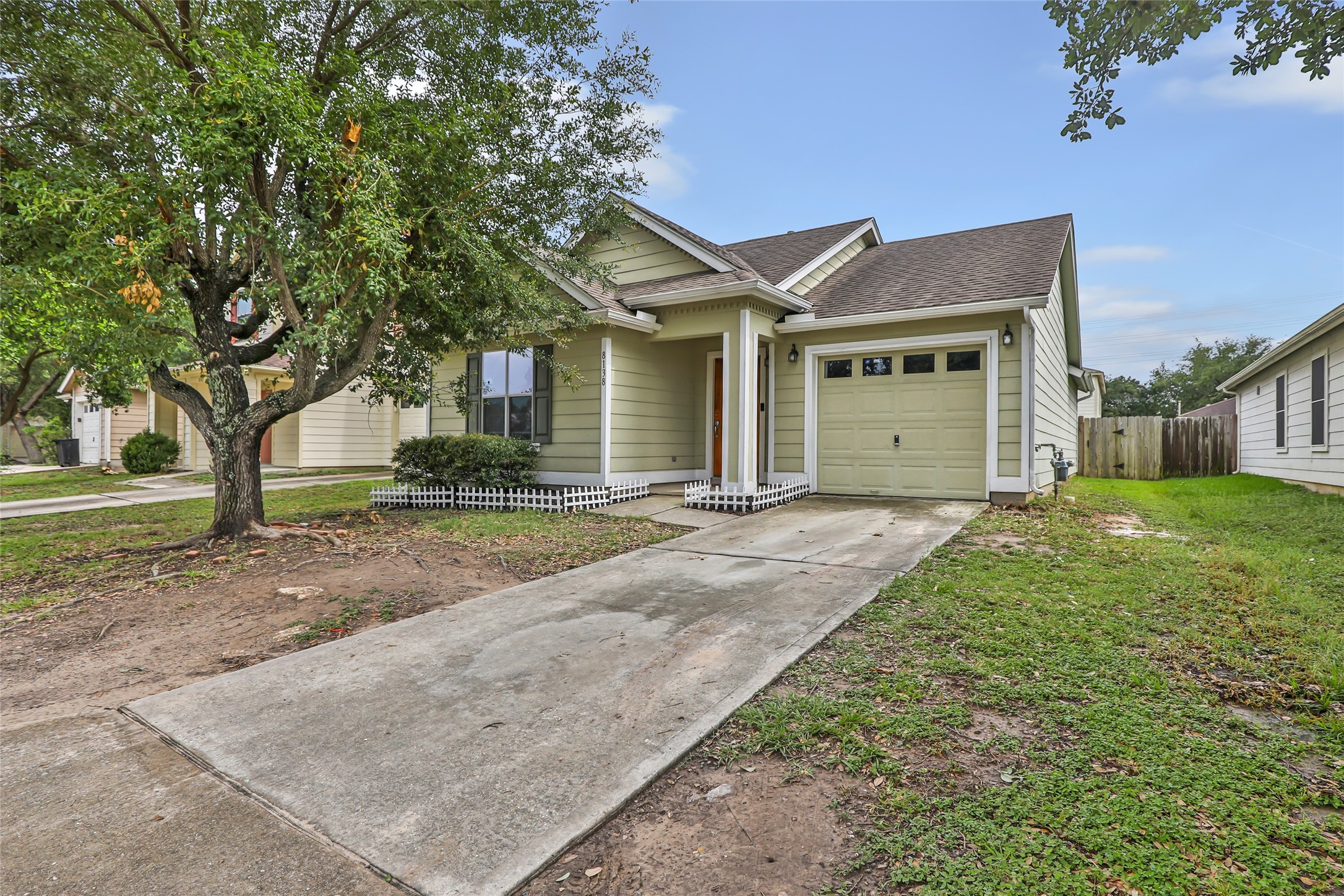 Listing photo 1