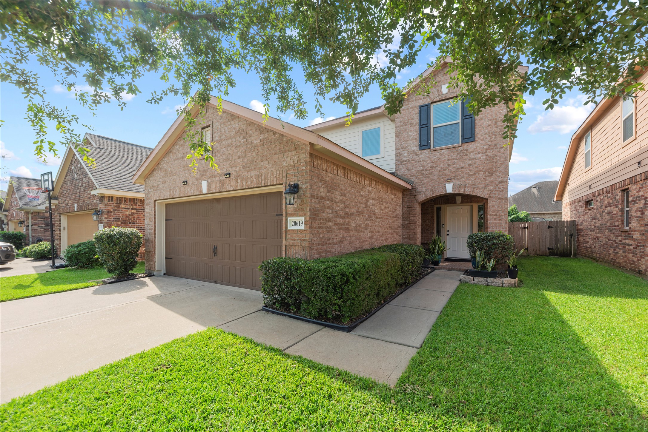Listing photo 1